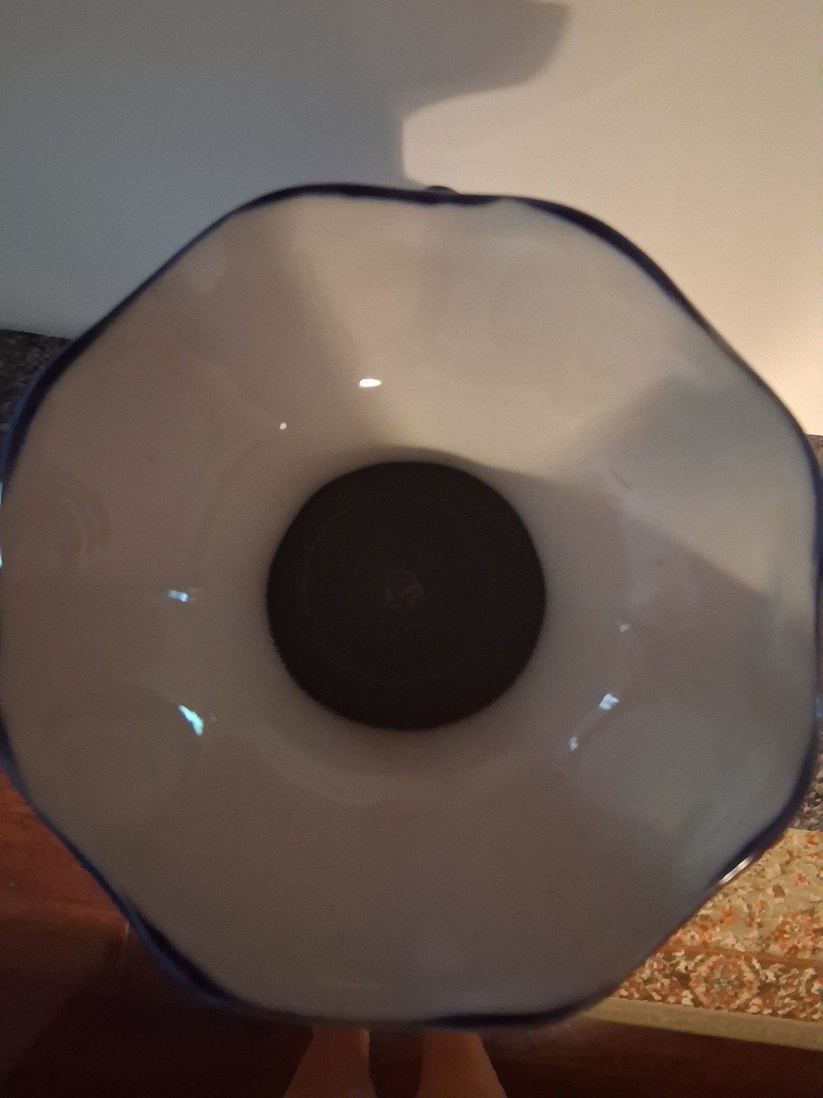 Large Blue & White Pottery Vase With Two Handles Beautiful! 12 1/2 H x 26″ cir