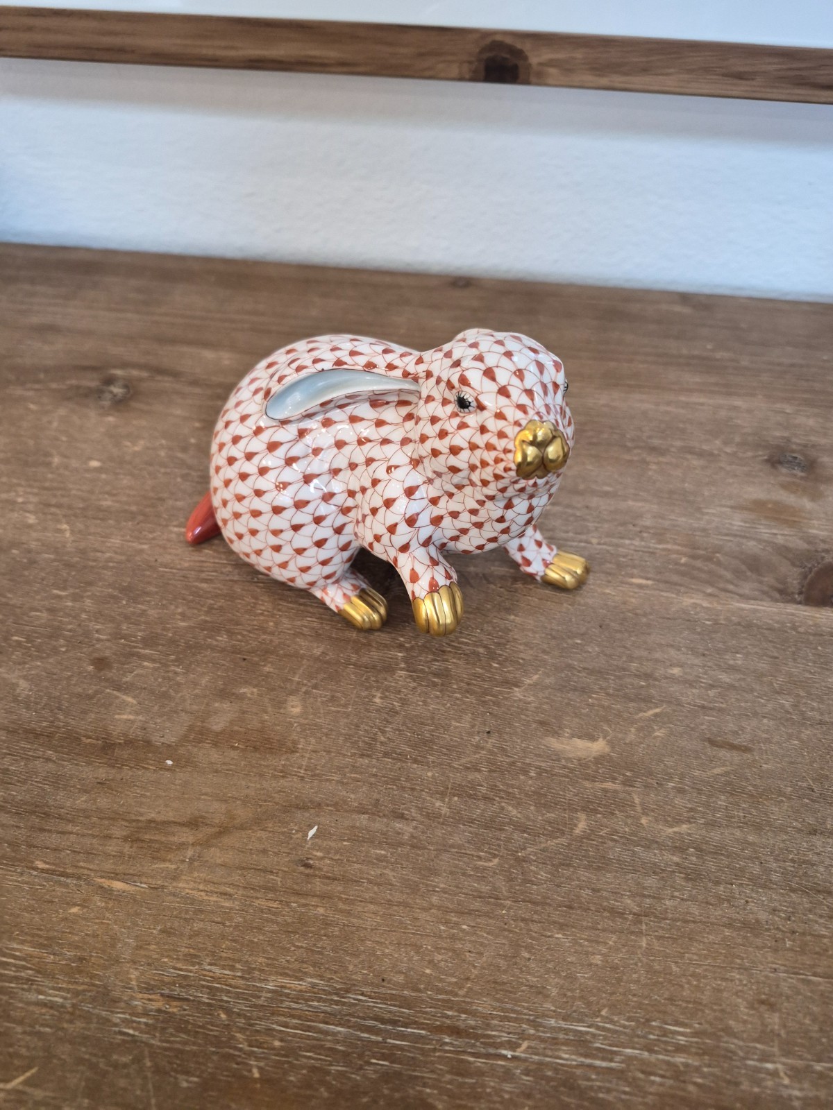 🦋 MINT HEREND Larger BUNNY RABBIT Rust Fishnet Figurine