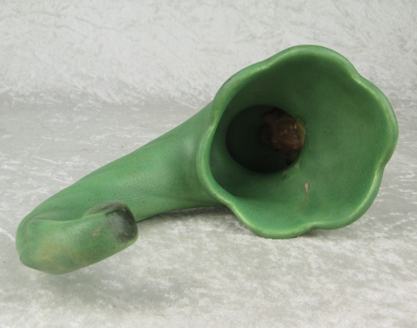 Monmouth Pottery Cornucoppia Vase Candle Holder Matte Green Glaze 7-3/4in Tall