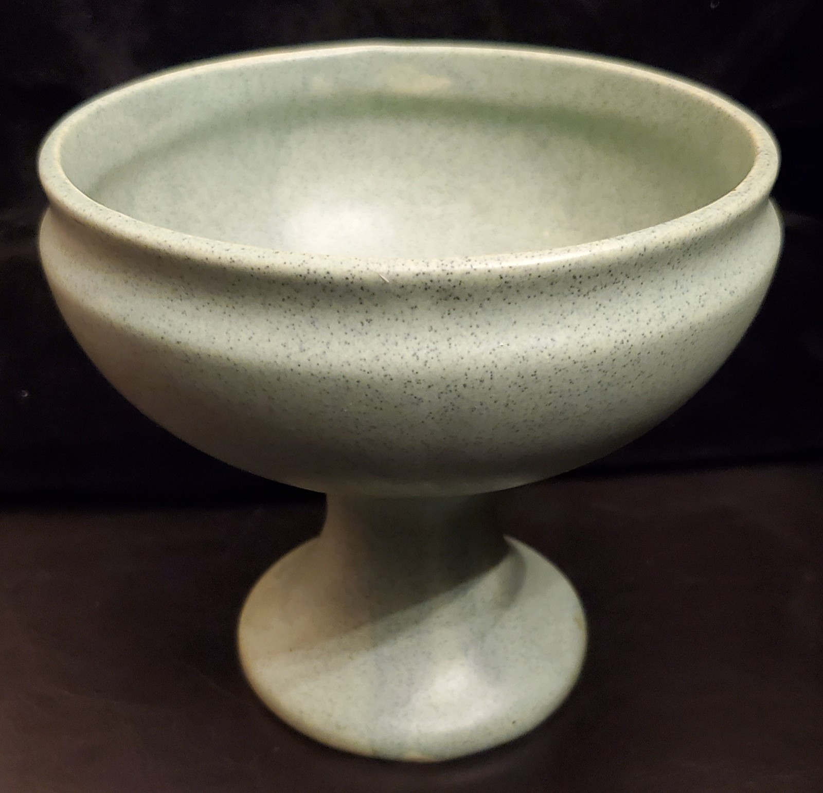 1970’s McCoy Pottery – Floraline 461 Round Pedestal Bowl – Matte Finish In Green
