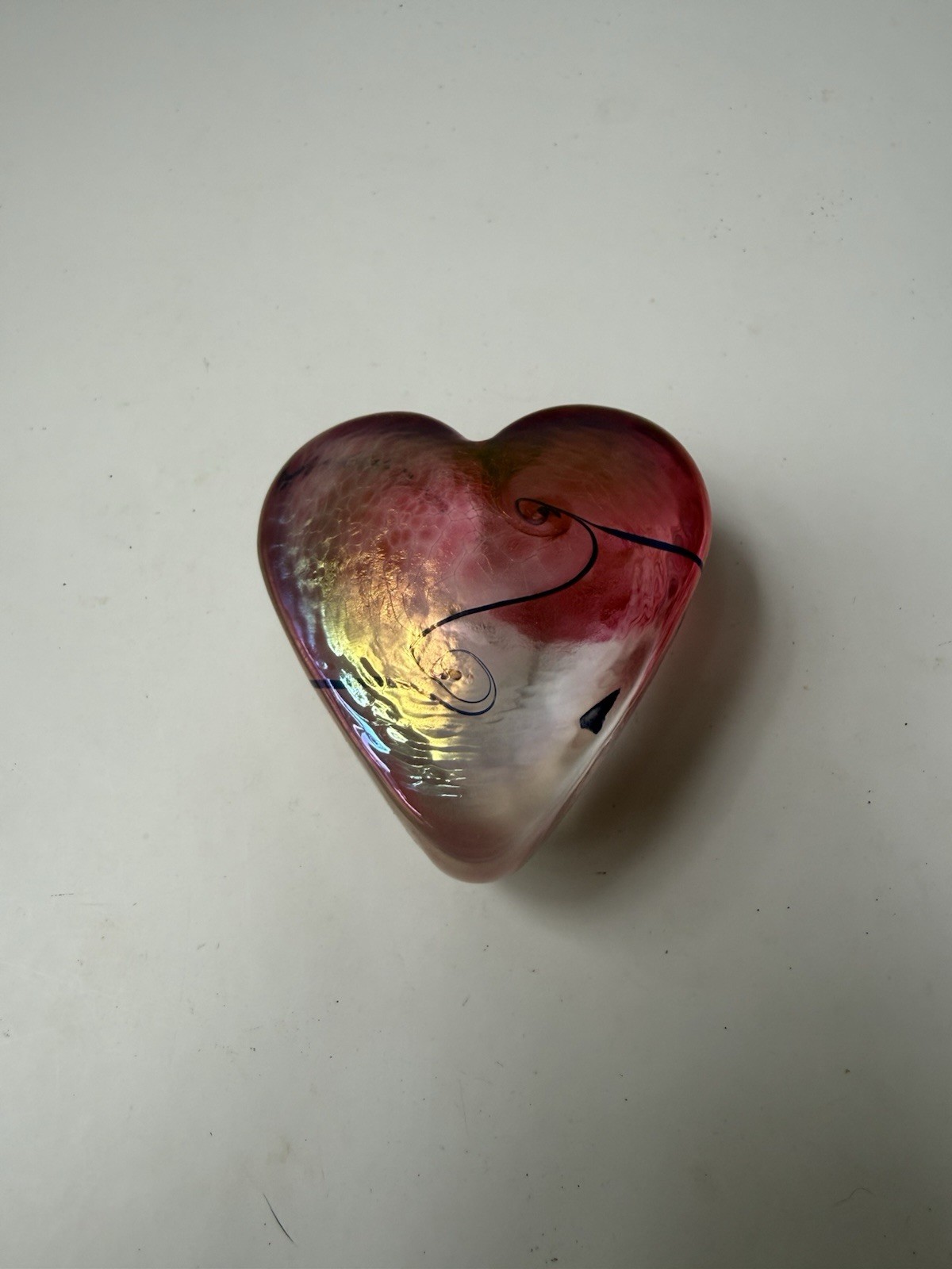 Robert Held Art Glass Heart Paperweights Lot of 4 Signed Iridescent Swirl Set