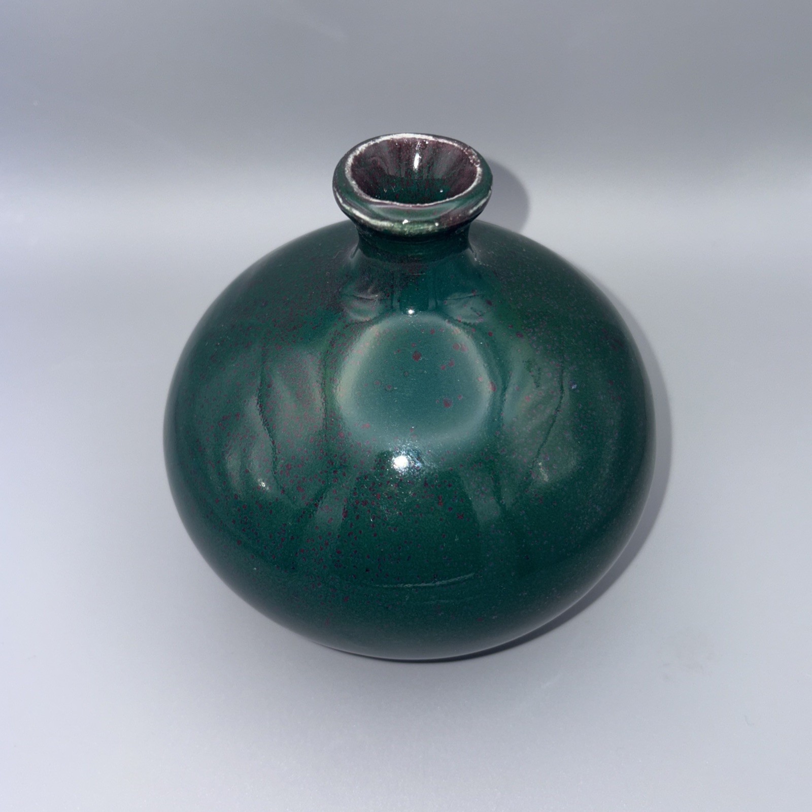 Suzanne Kent Signed SK Studio Art Pottery Bulbous Bud Vase Teal Purple Glaze 5″