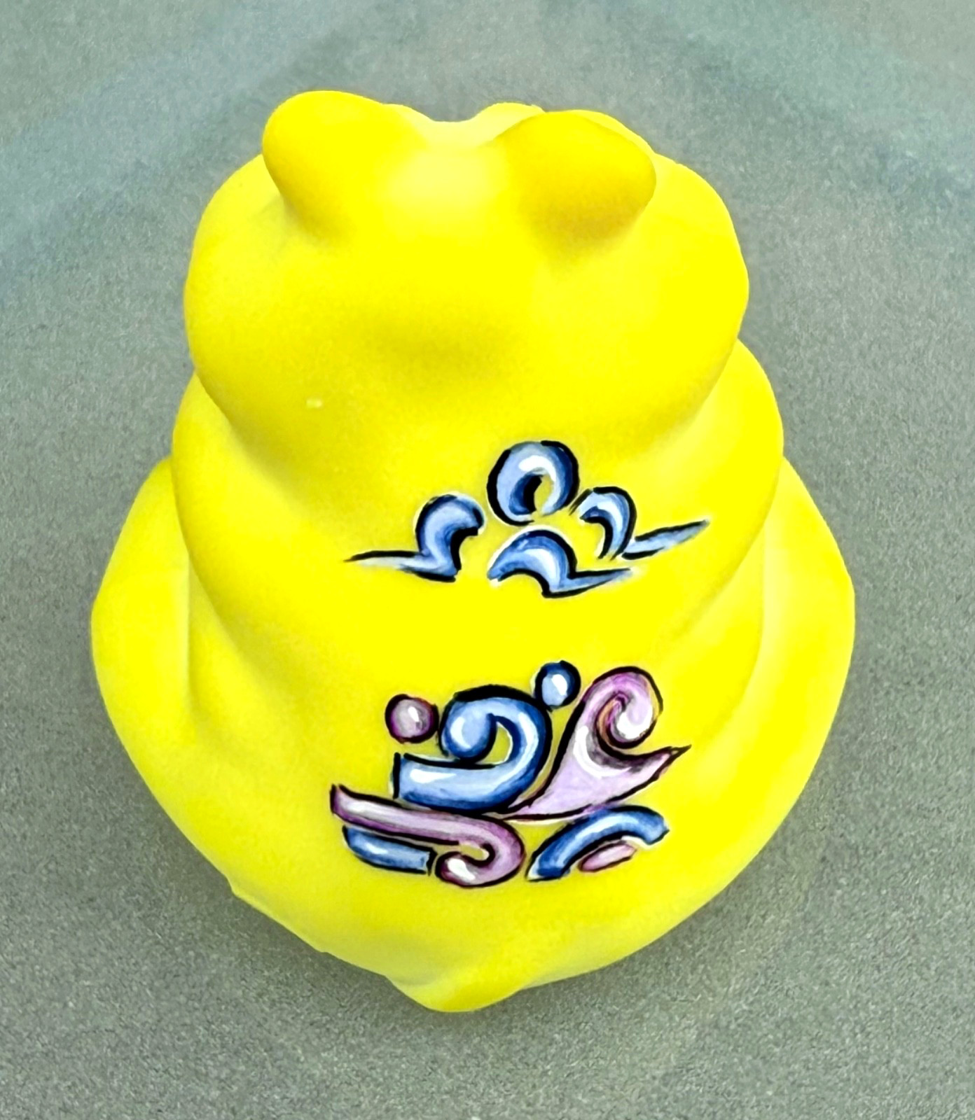 Ltd to 4 Fenton/WV Glass**DANDELION YELLOW “SPIRITUAL” HIPPO**S DAVIS 2026 EXC.