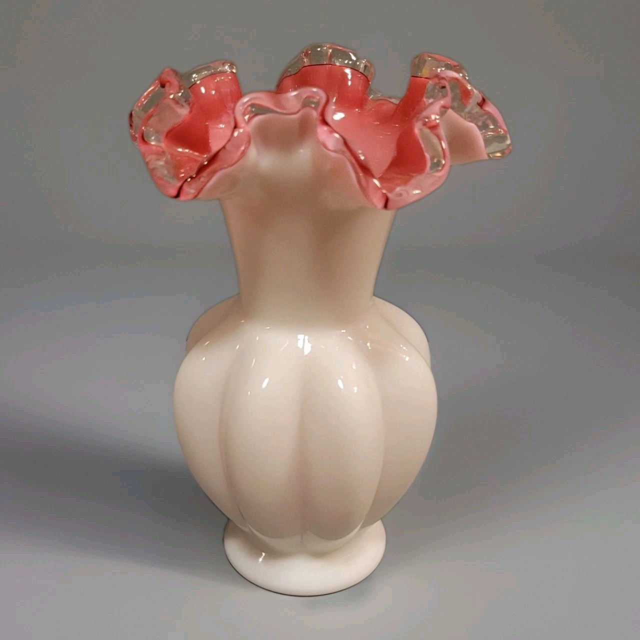 Fenton Glass Peach Crest Melon Crimped Ruffle Vase Vintage