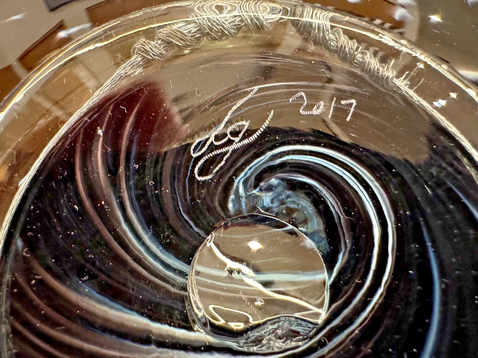 Darren Goodman Dirwood Glass Signed 2017 Art Glass Platter Rainbow Swirl 14” P53