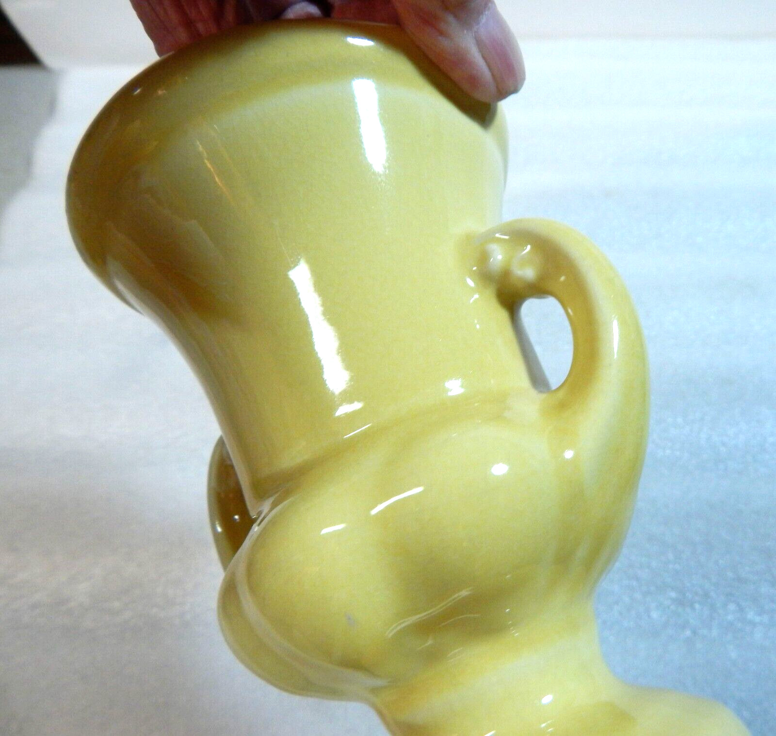 Vintage Shawnee Pottery Yellow Handled Vase USA Vase 5 1/2″
