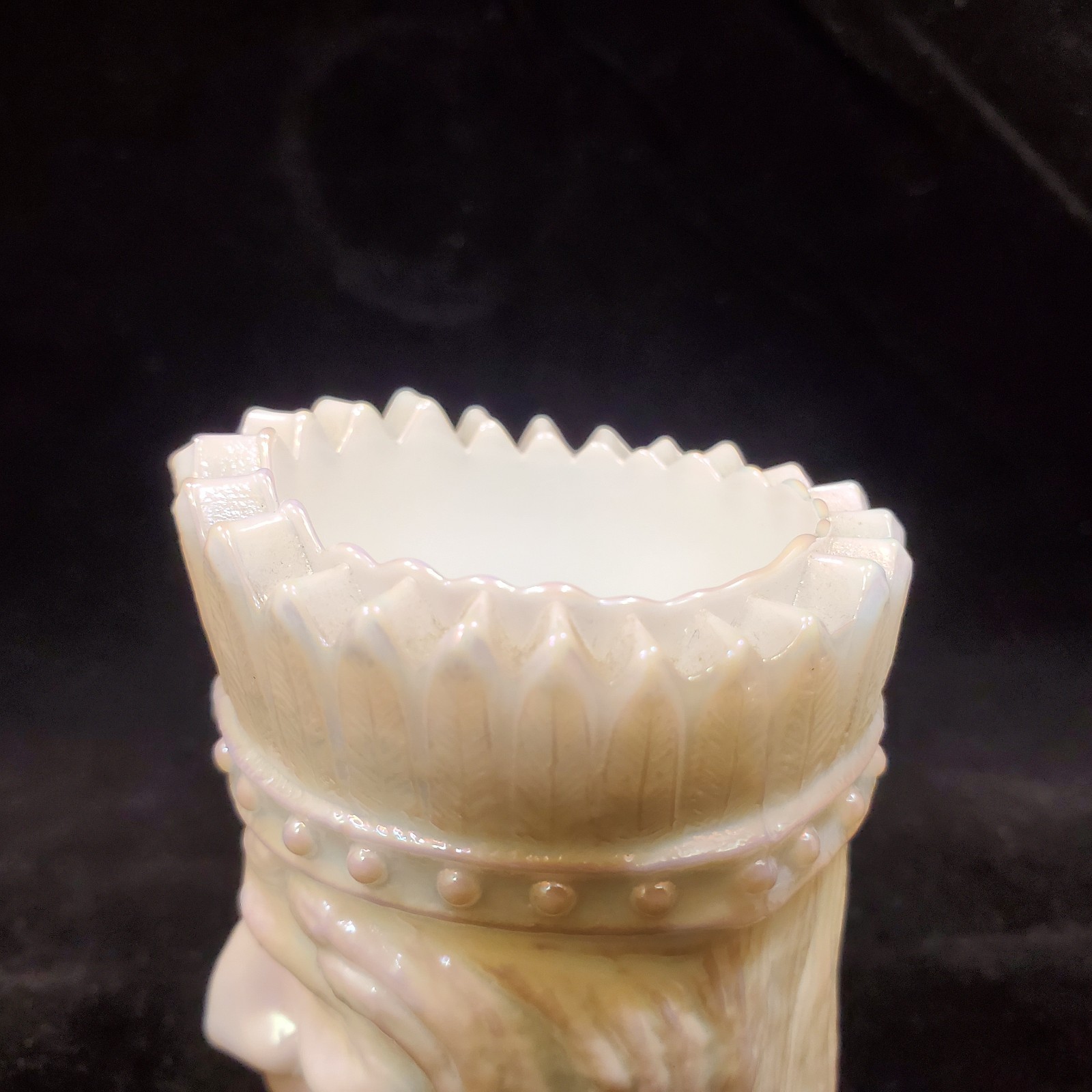 ST CLAIR Summit CARNIVAL Milk WHITE Glass TOOTHPICK HOLDER Native INDIAN Matches