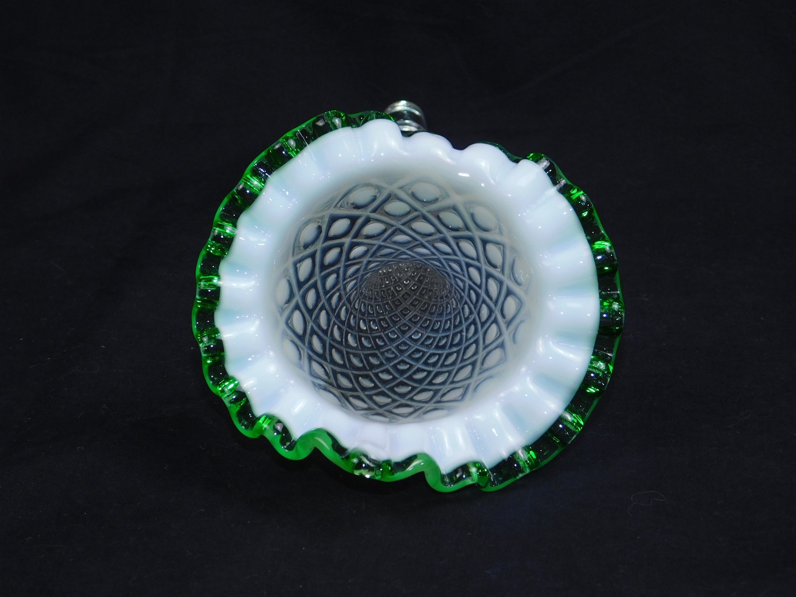 Vtg Fenton Diamond Dot Green Crest Moonstone Glass Epergne Horn Vase 10″