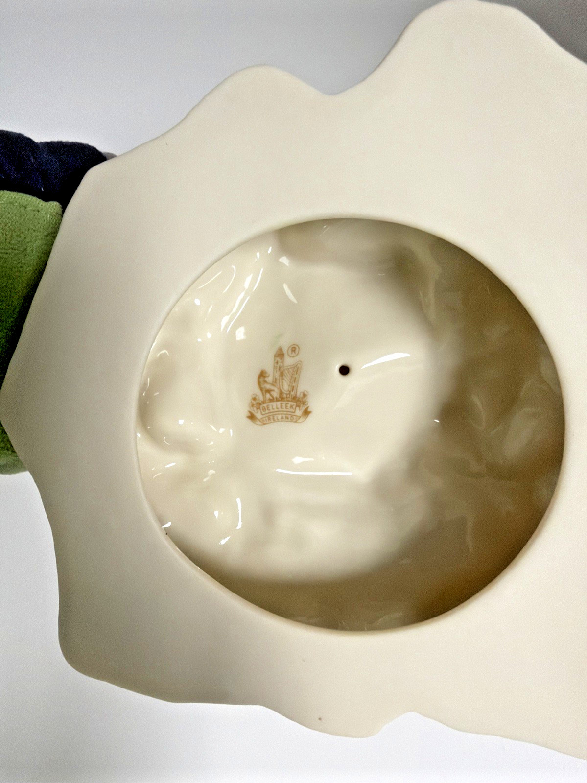 Belleek Castle Tower Vase Centerpiece Dog, Harp and Cross, 7th Marking Shamrock