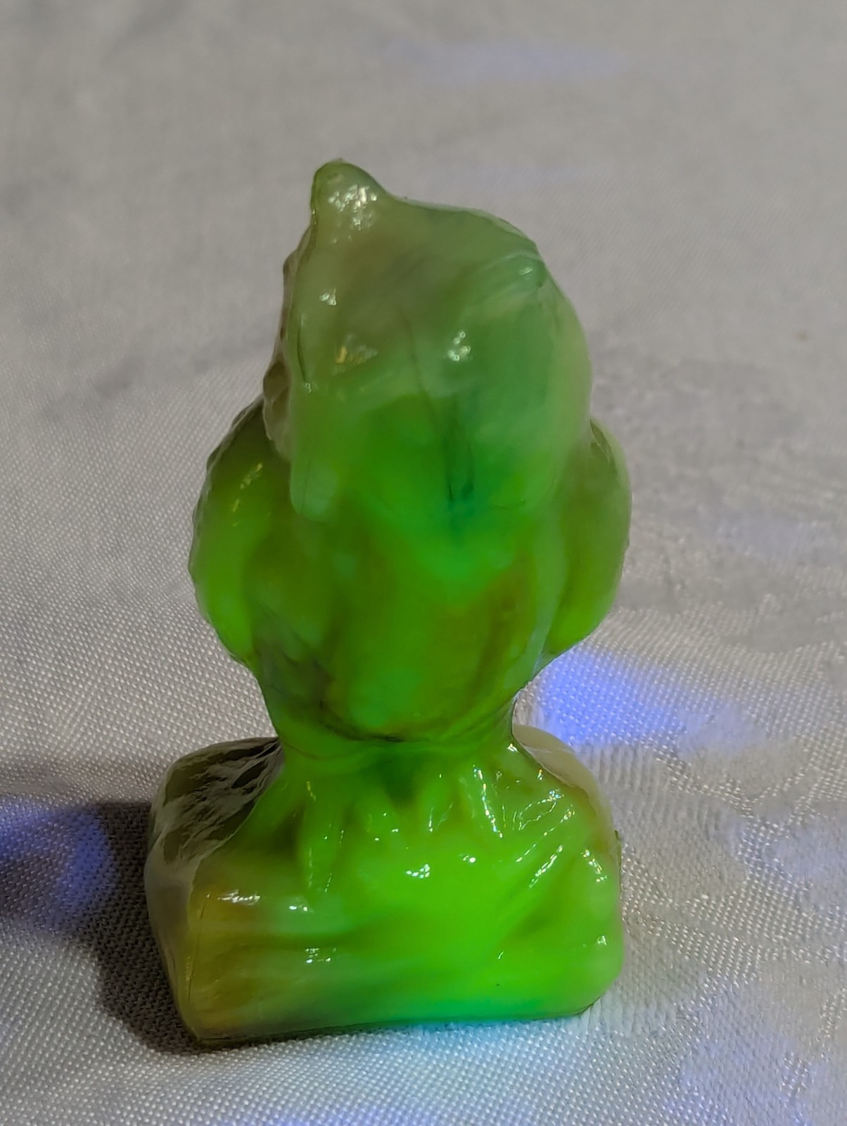 Boyd Uranium Glass Owl Figurine – Green Slag Which GLOWS – Uranium Glass