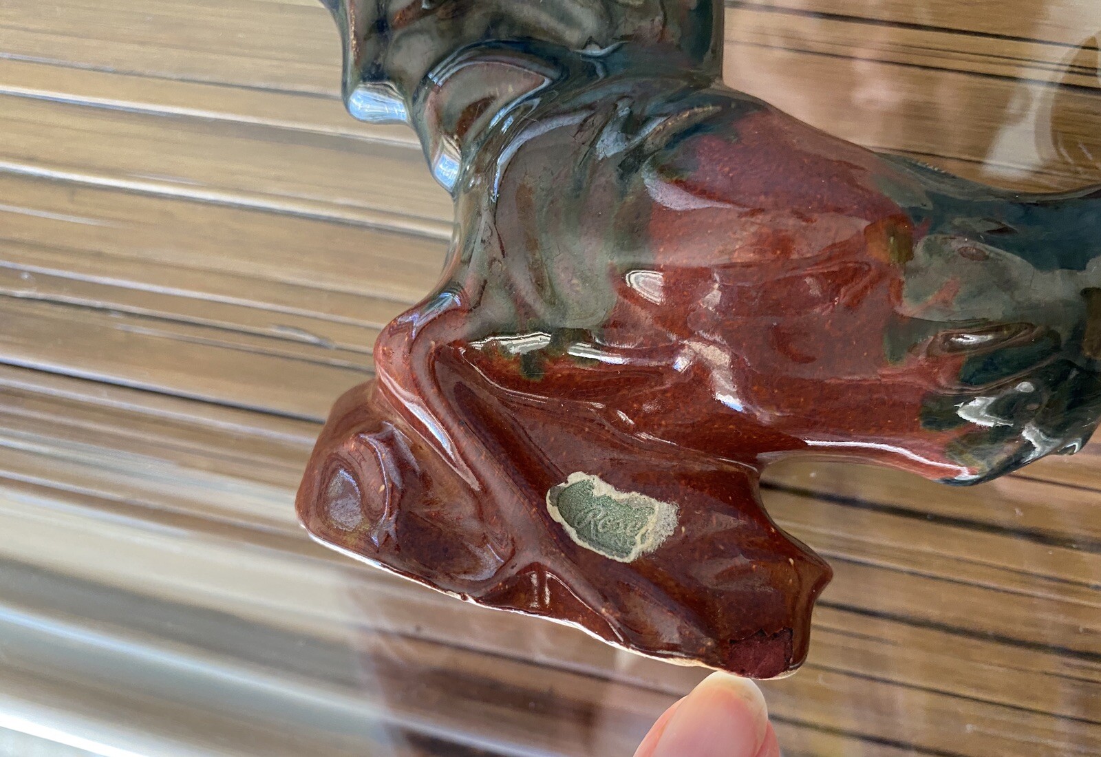 ROSEMEADE DAKOTA POTTERY FIGHTING ROOSTERS COCK FIGURINE BROWN & GREEN &RED