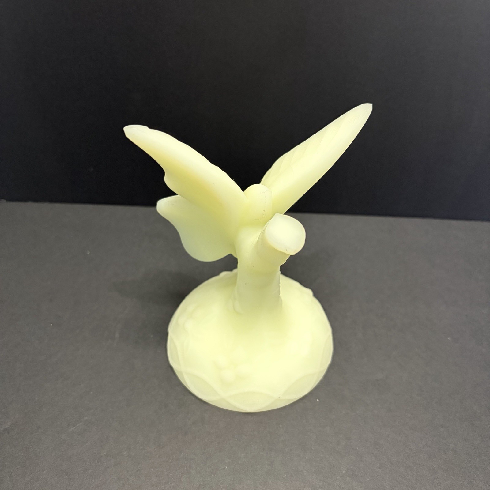 Fenton Uranium Custard Milk Glass Butterfly Ring Holder Tree Glows AS IS CHIP