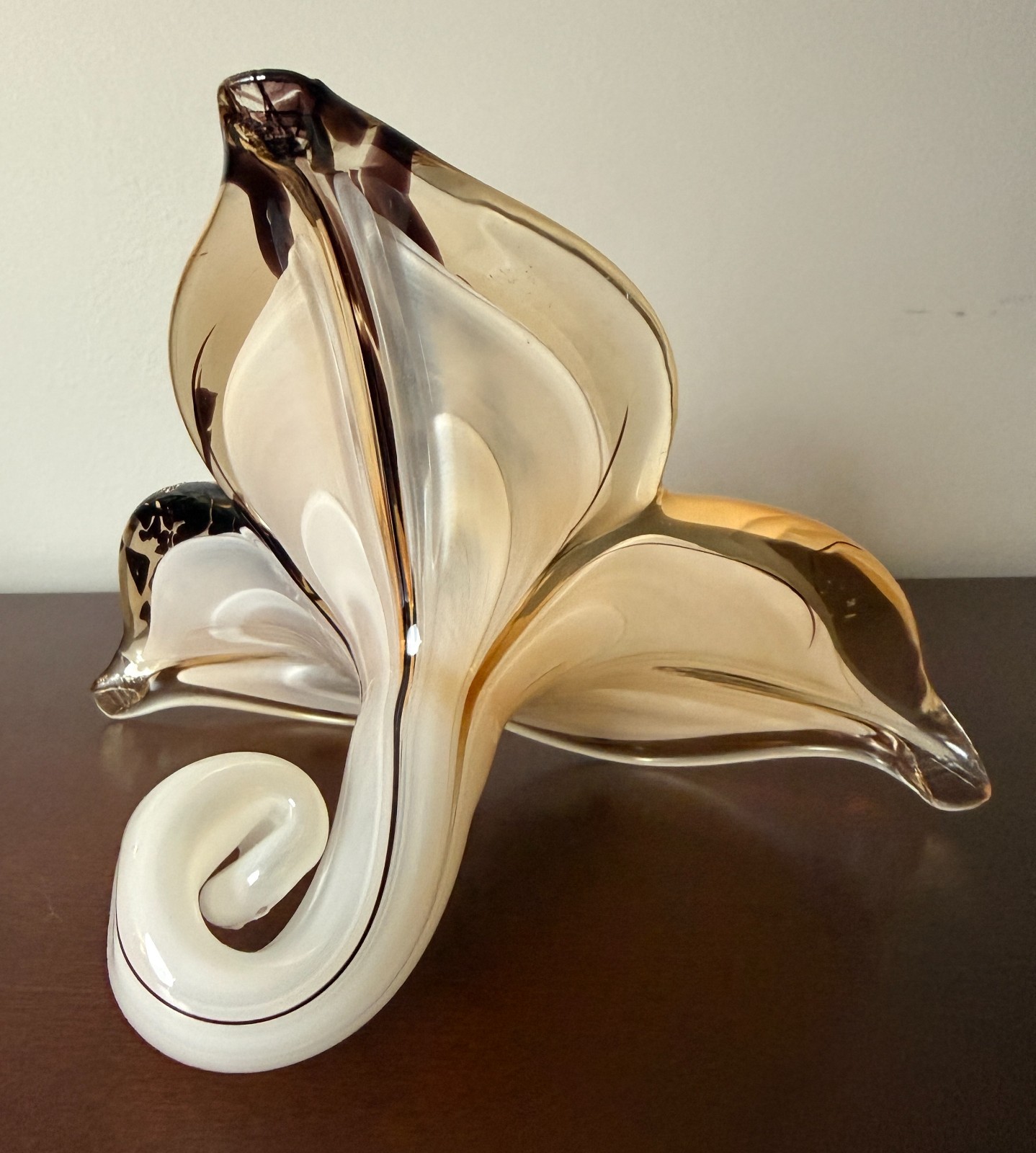 Murano Style Hand Blown Art Glass 3-Petal Flower Spiral Stem Amber Brown Sculptu
