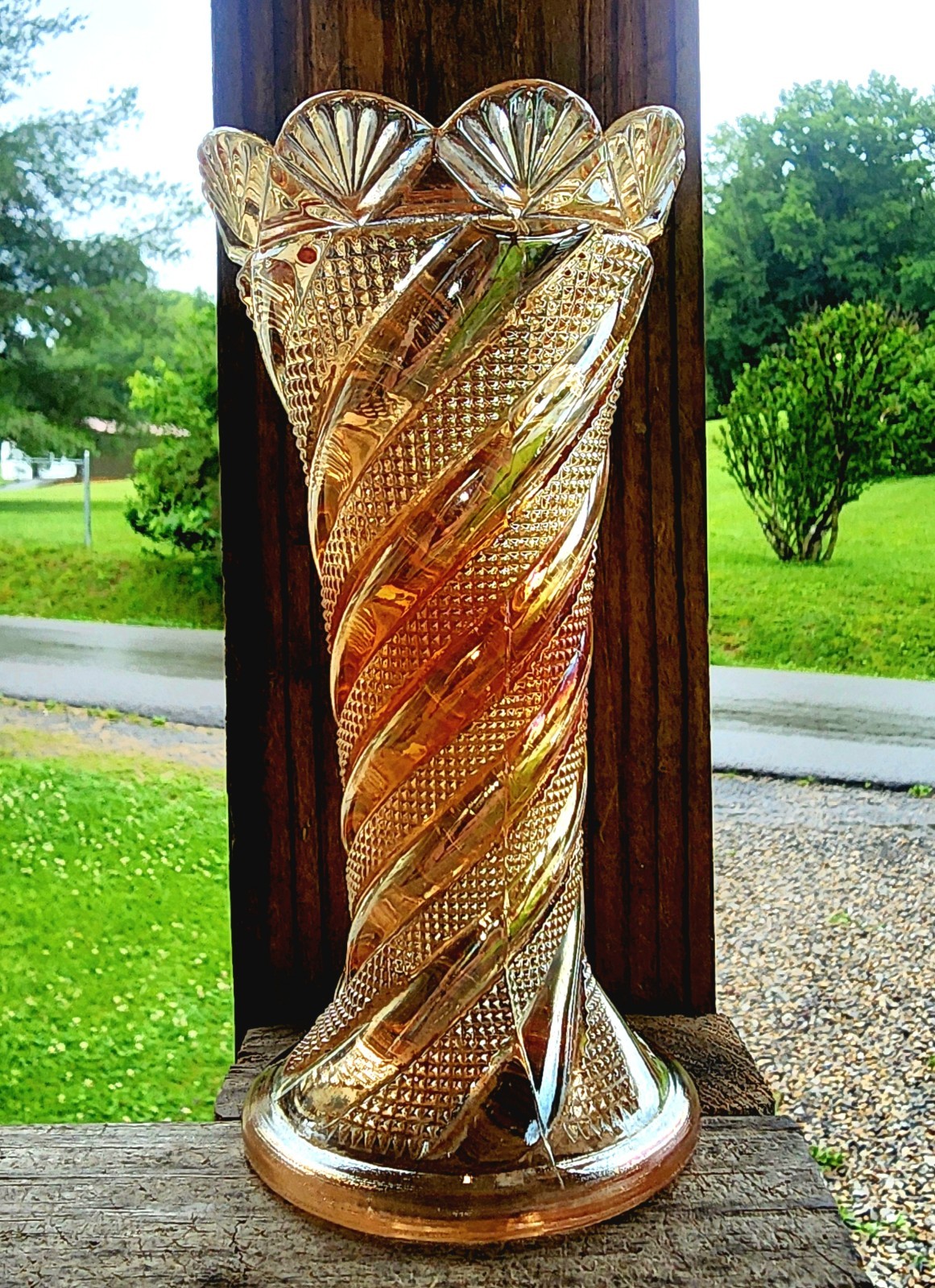VINTAGE CARNIVAL GLASS McKEE MARIGOLD SPIRALED DIAMOND POINT VASE GORGEOUS 1902