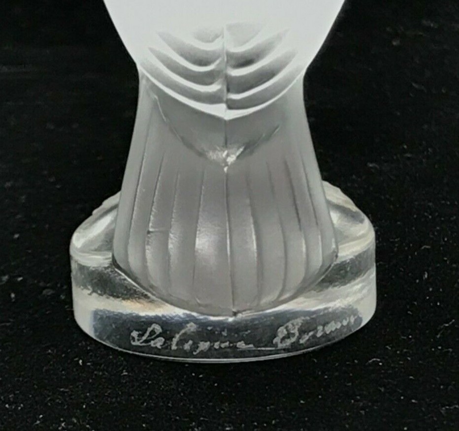 Lalique Figurine – TOURTERELLE PREENING TURTLEDOVE