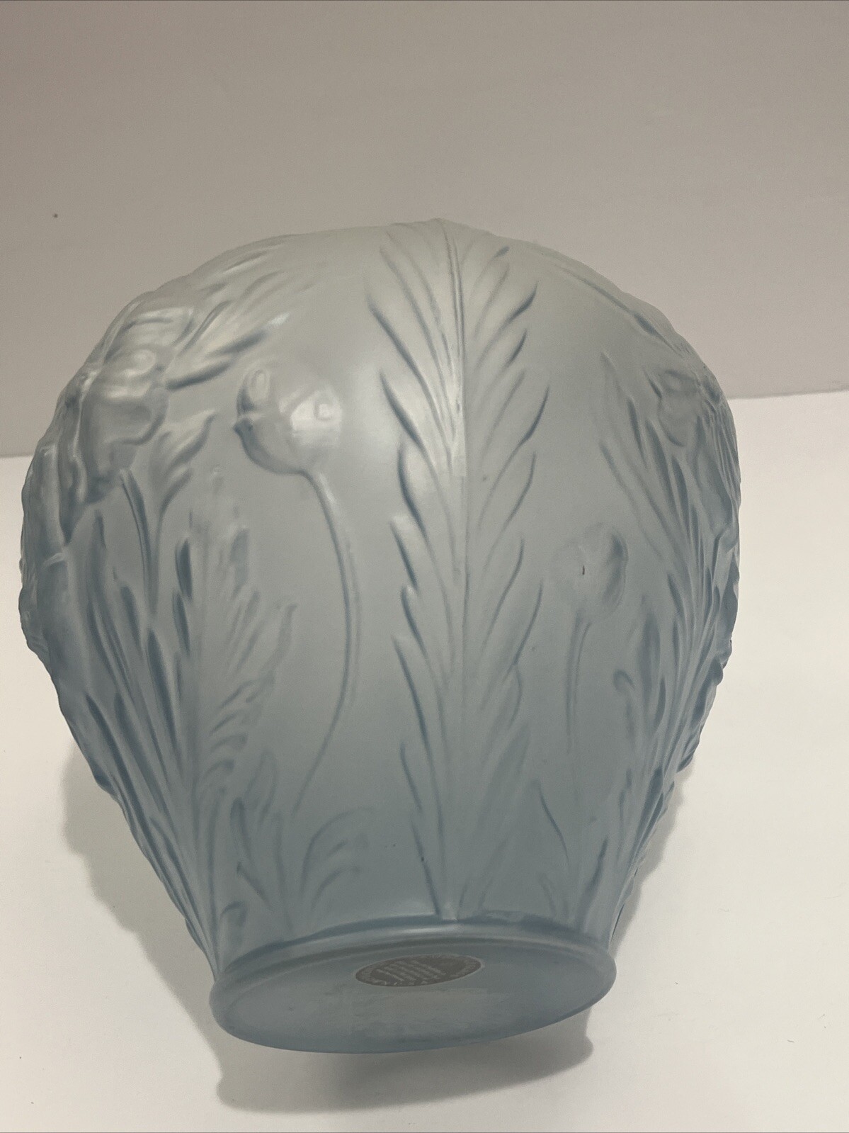 Cambridge Glass Art Hand Blown Embossed Frosted Blue Fade Satin Poppy Vase 8”
