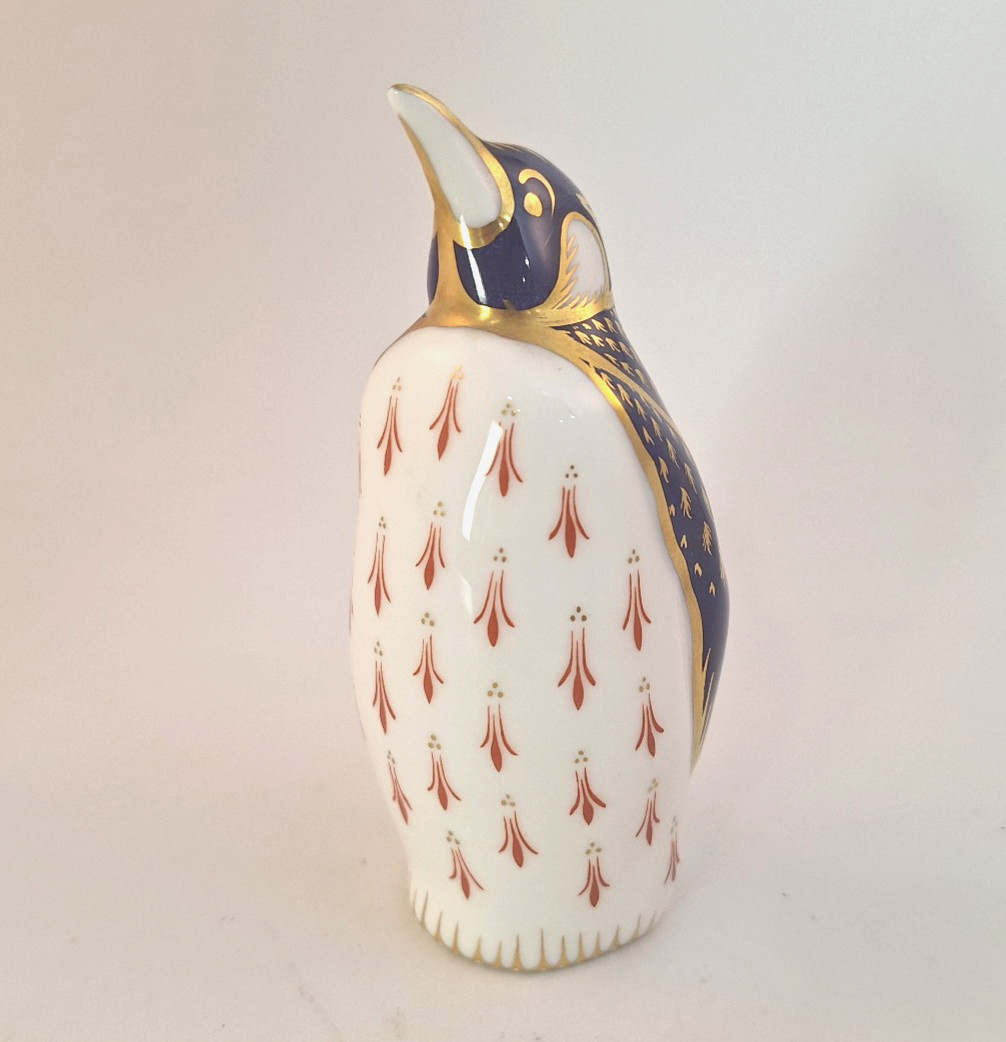 Royal Crown Derby Imari Paperweight Collection – Penguin – 5 1/4″