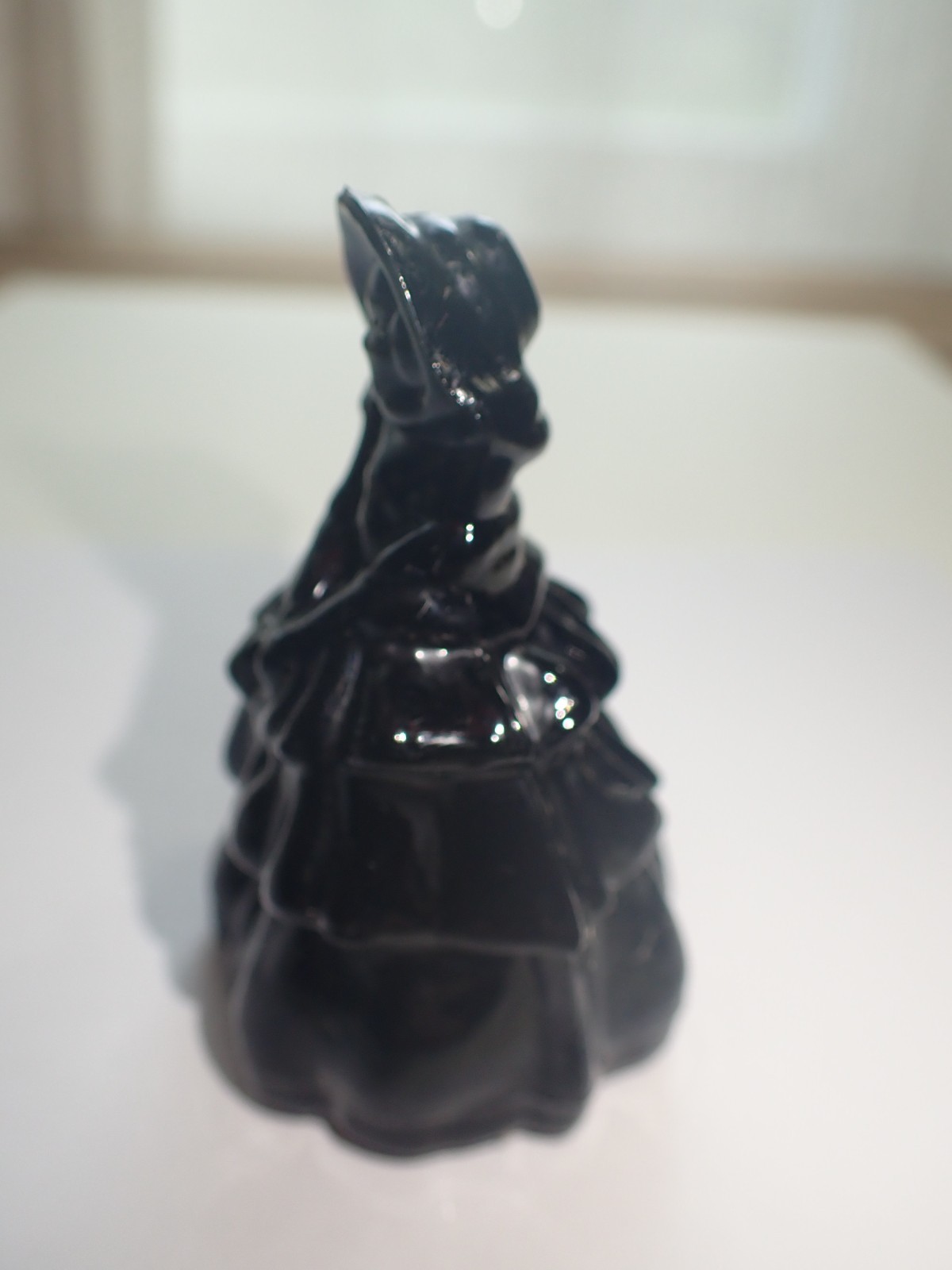 Boyd Glass Nancy Lady Figurine 2″ Black NICE