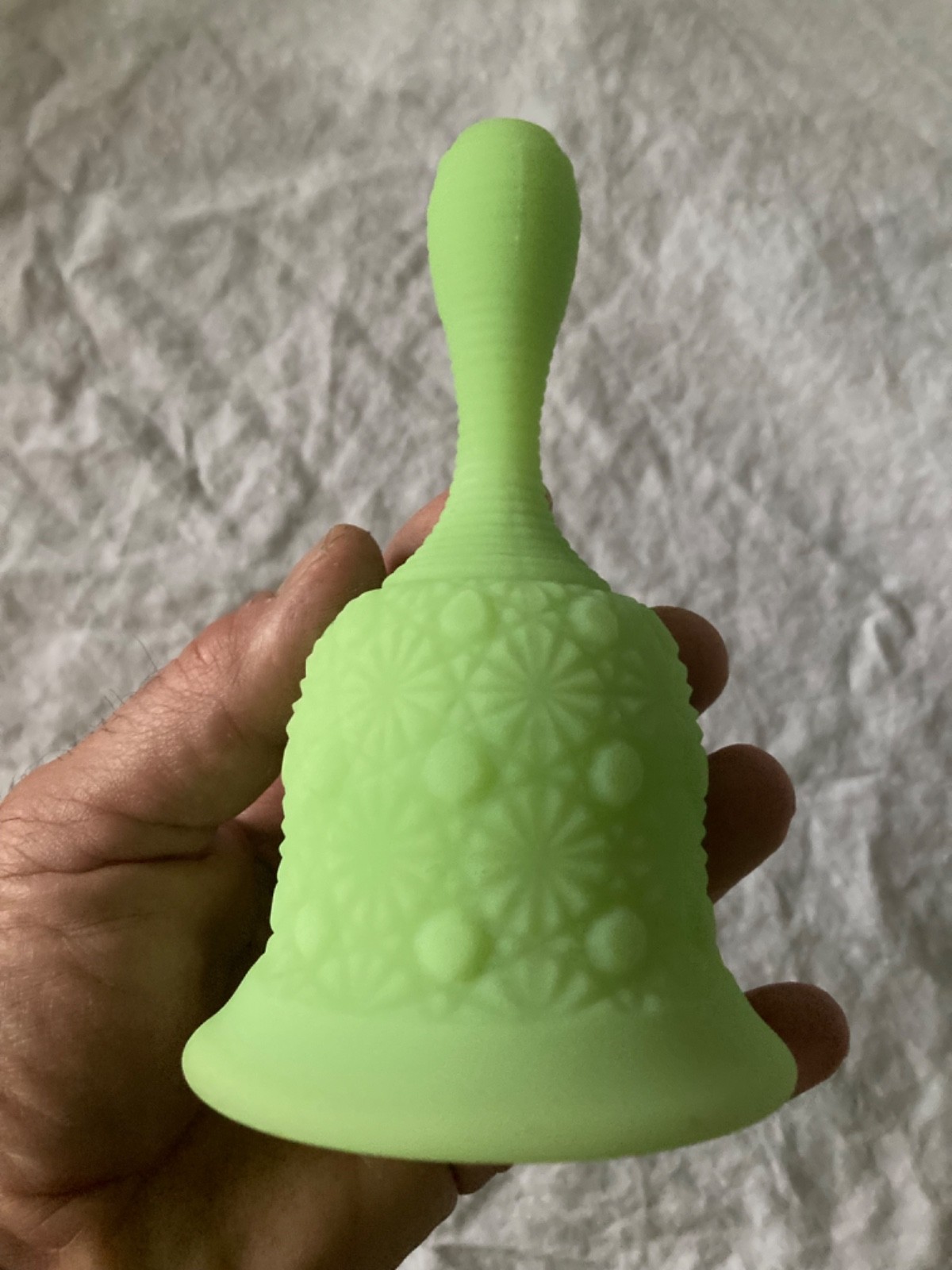 Vintage Fenton uranium custard satin glass bell Daisy and Button GLOWS NO DINGER
