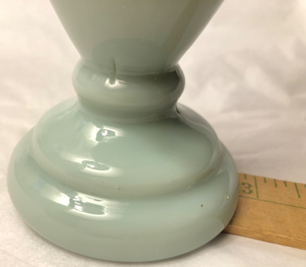Vintage Green Milk Glass Vase Jade Colored Green Scalloped Top Art A1