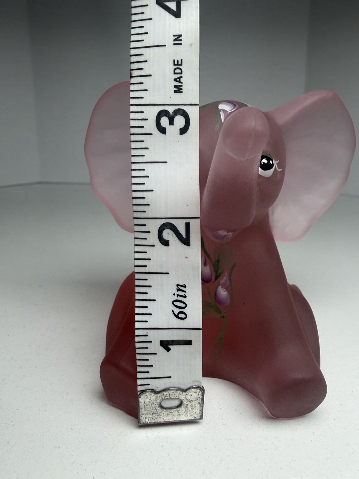 FENTON ART GLASS 2003 PNWFA PINK SATIN SITTING ELEPHANT