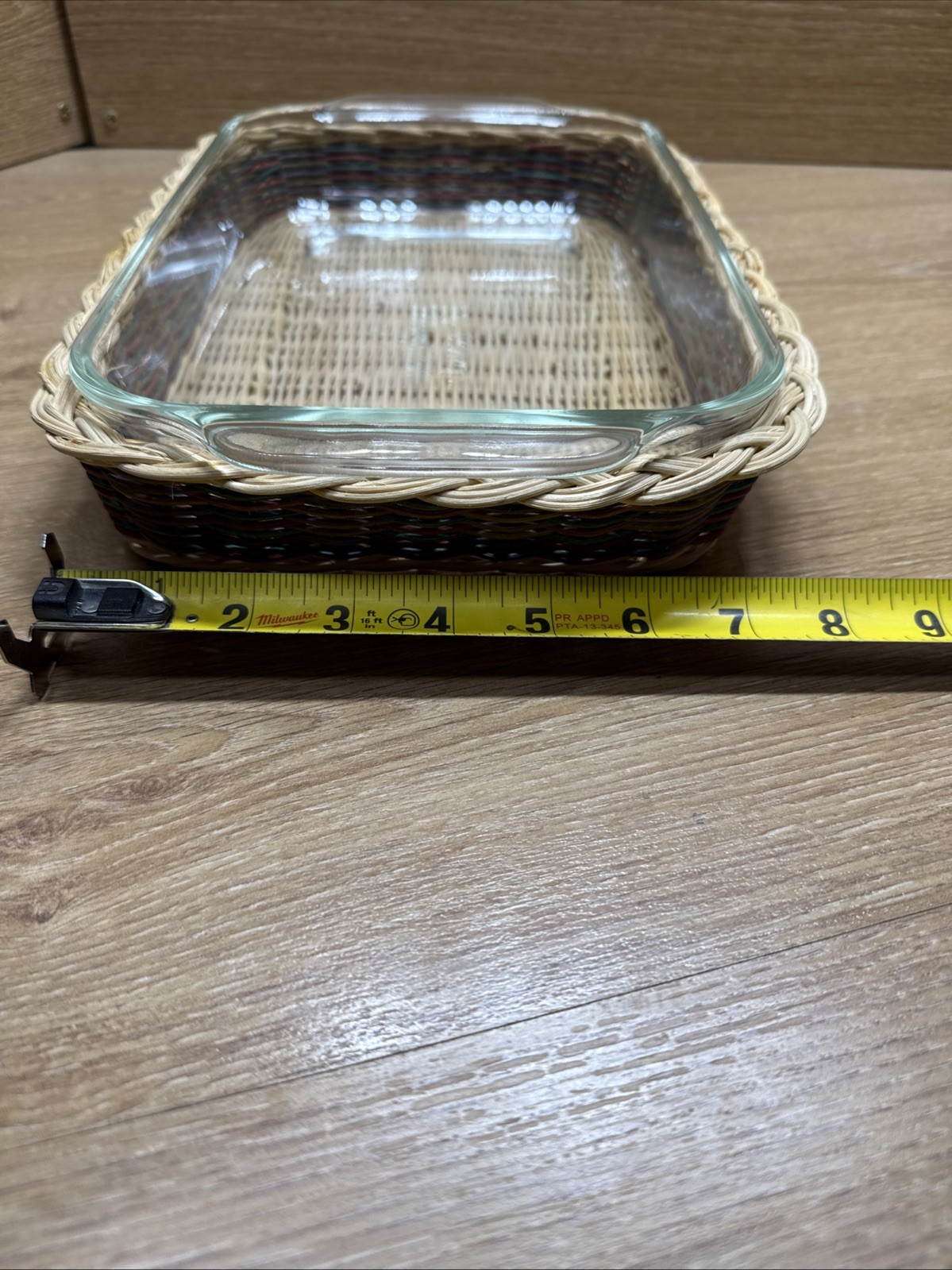 Vintage Pyrex Design 2QT. Oblong Baking Dish in Rattan Basket 2320-CB