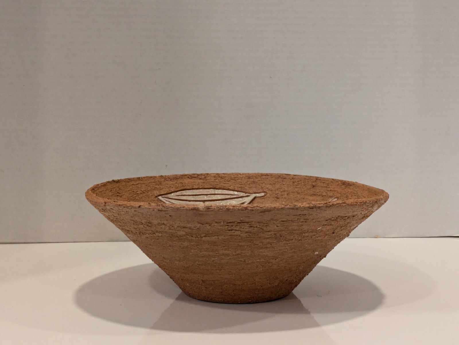 Italian Art Pottery Bowl Incised Leaf Design Horizon Line 85/402 Vintage 1960s