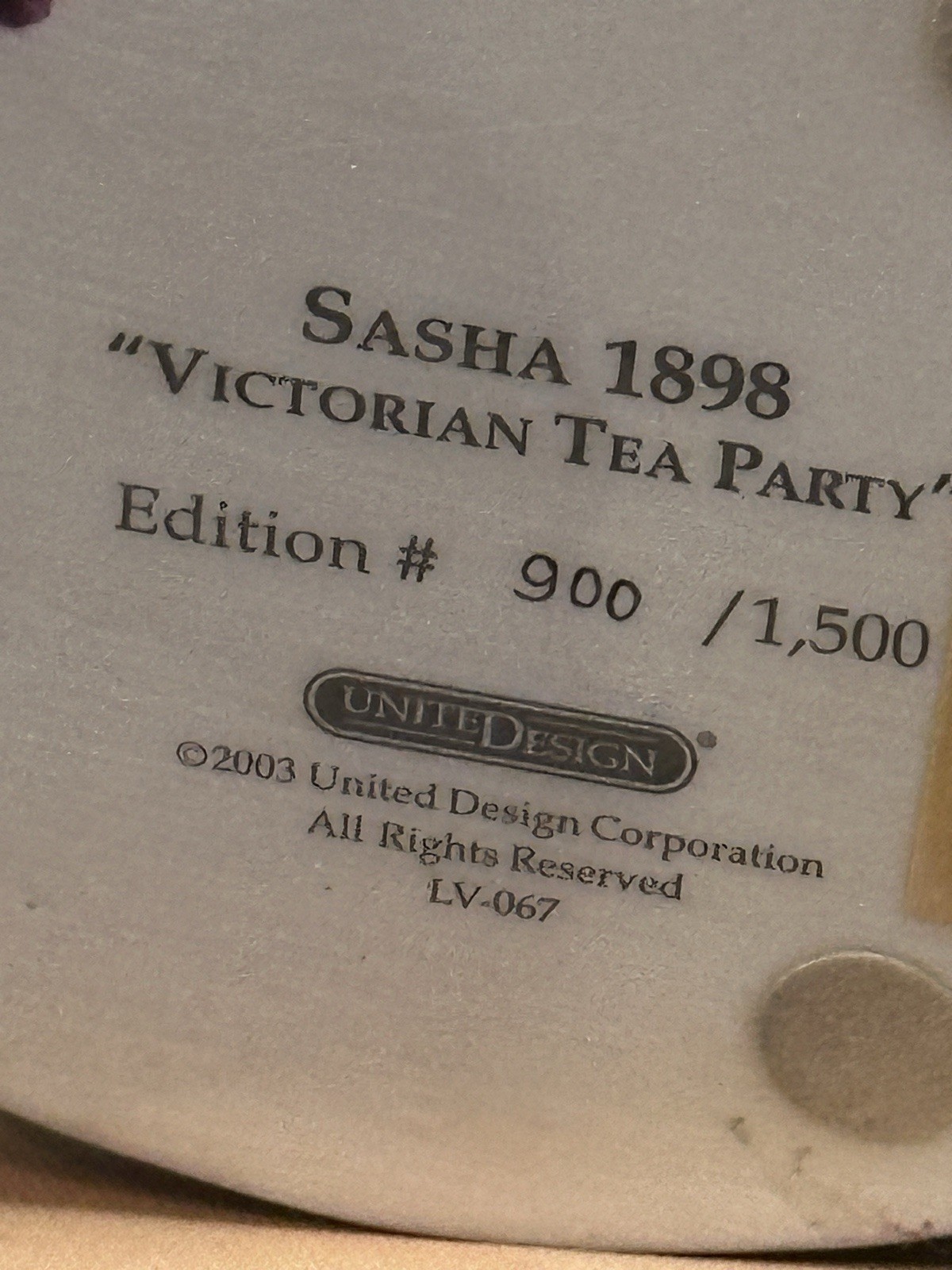 2003 Cameo Girls Sasha 1898 “Victorian Tea Party” Lady Vase Edition #900/1500