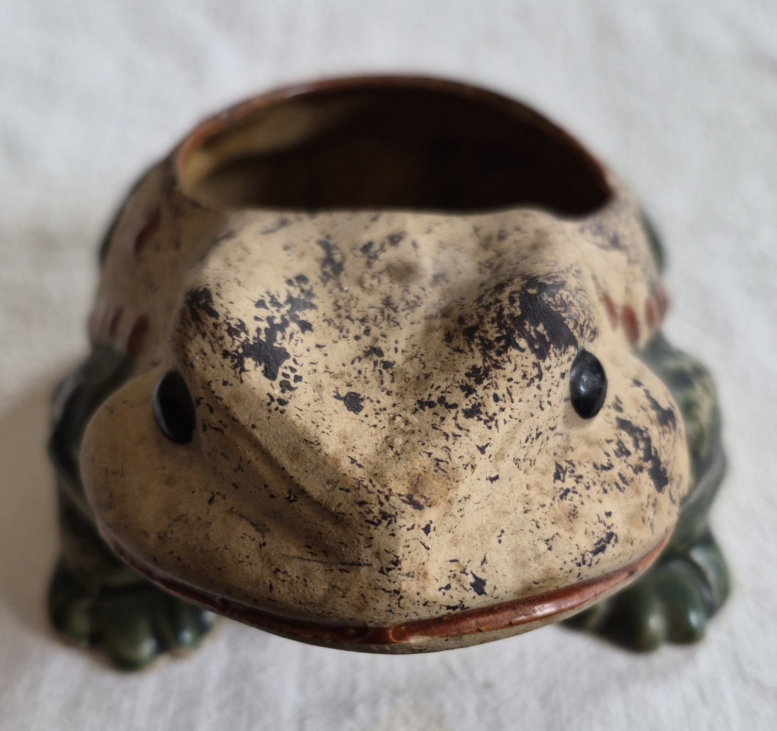 Vintage Frog Planter Tan Matte Ceramic Green Glazed Legs 6.5″ x 5″ x 3.25″