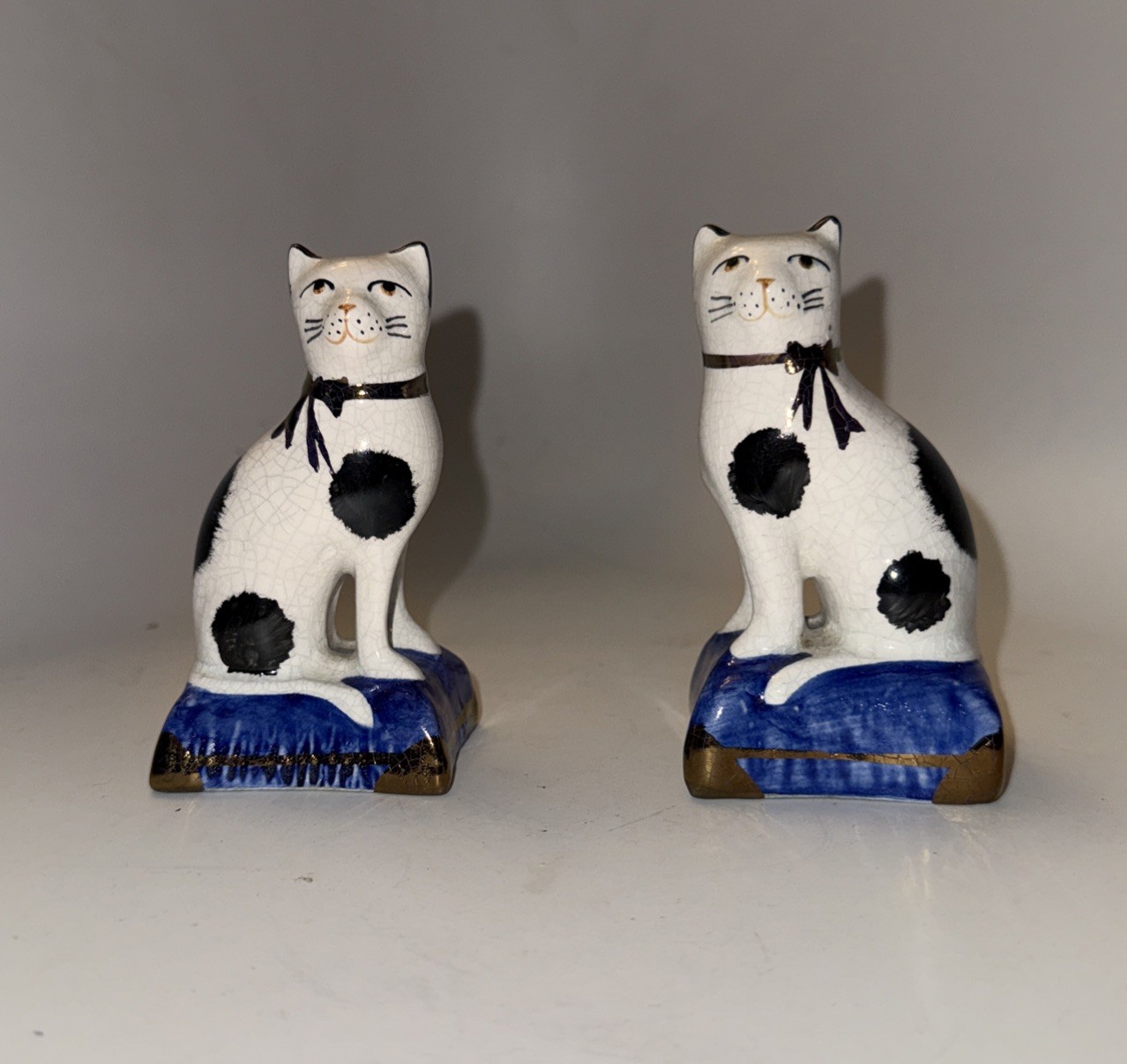 Pair of Mid-20th Century English Staffordshire Cats