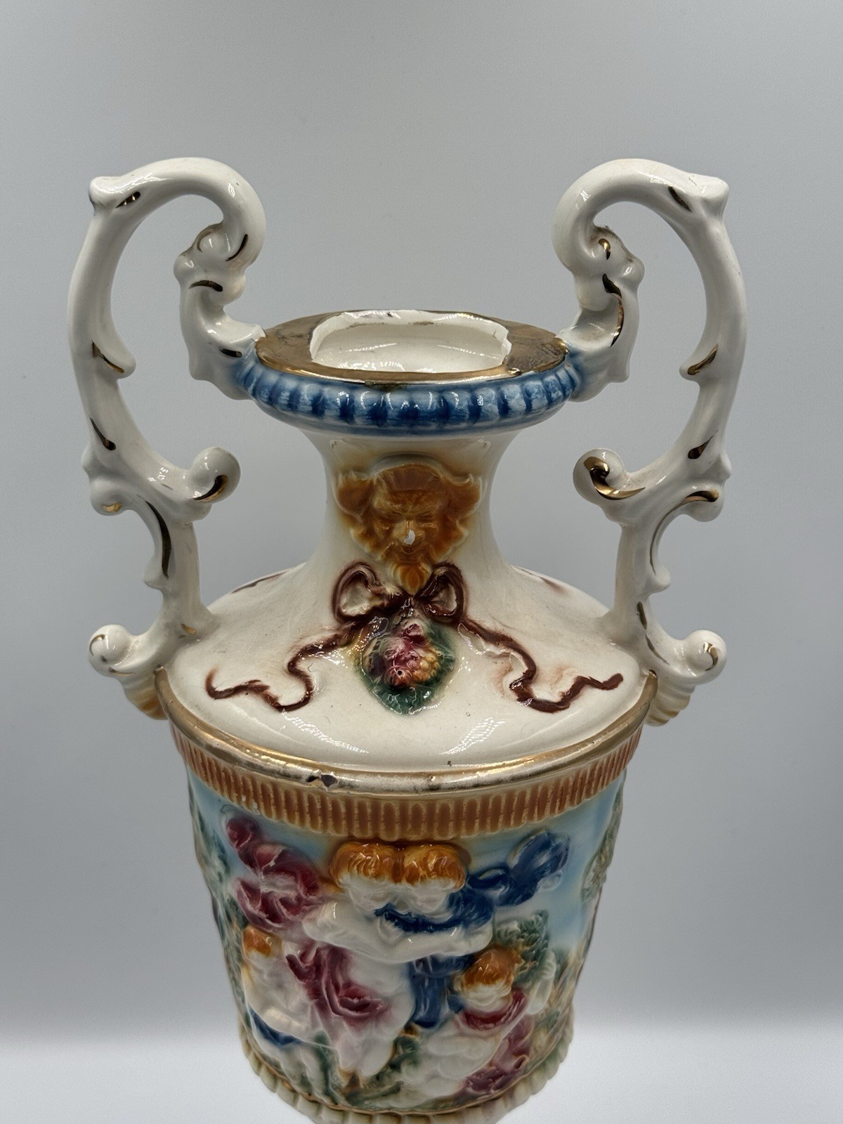 Majolica Porcelain Vase Made in Italy and Numbered 20 Century