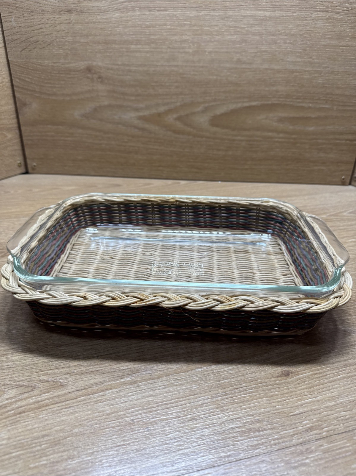 Vintage Pyrex Design 2QT. Oblong Baking Dish in Rattan Basket 2320-CB
