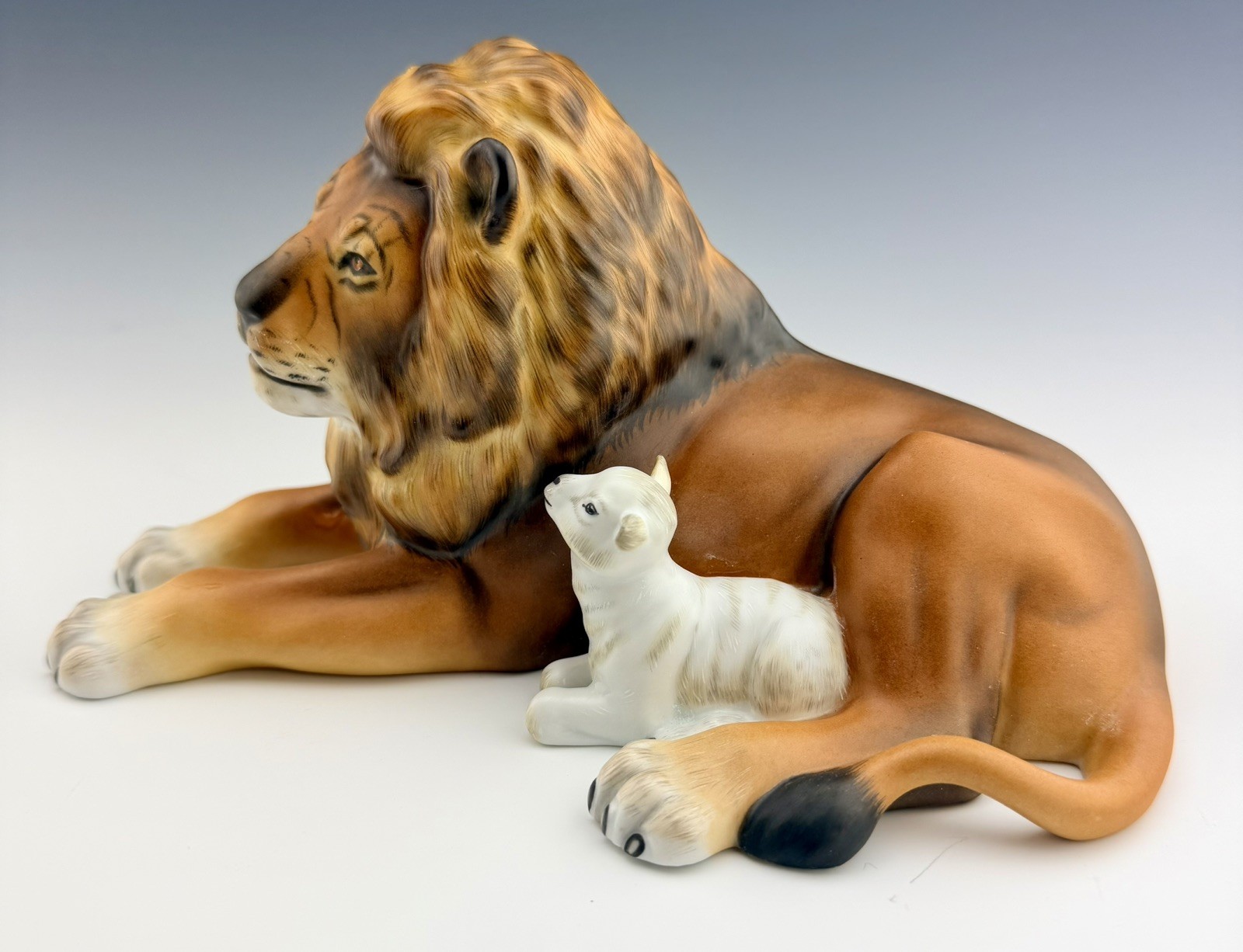 🦋 MINT HEREND Large Classic Kingdom LION & LAMB Natural Figurine Master Signed