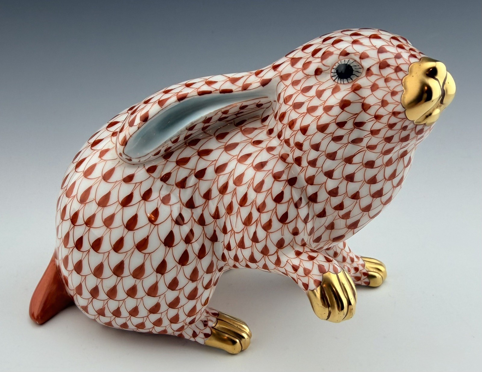 🦋 MINT HEREND Larger BUNNY RABBIT Rust Fishnet Figurine 150th Anniversary