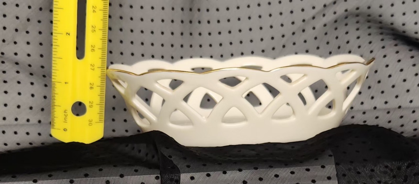 Lenox USA Porcelain Small Basket Ivory Color Lattice Weave Design Gold Trim. 6″