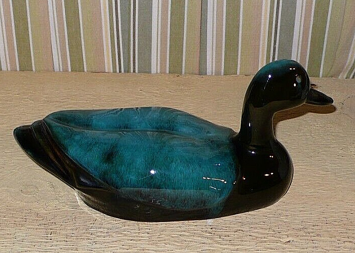 Blue Mountain Pottery CANADA ‘ Mallard Duck ‘. Great coloring ! 10 1/2 ” long