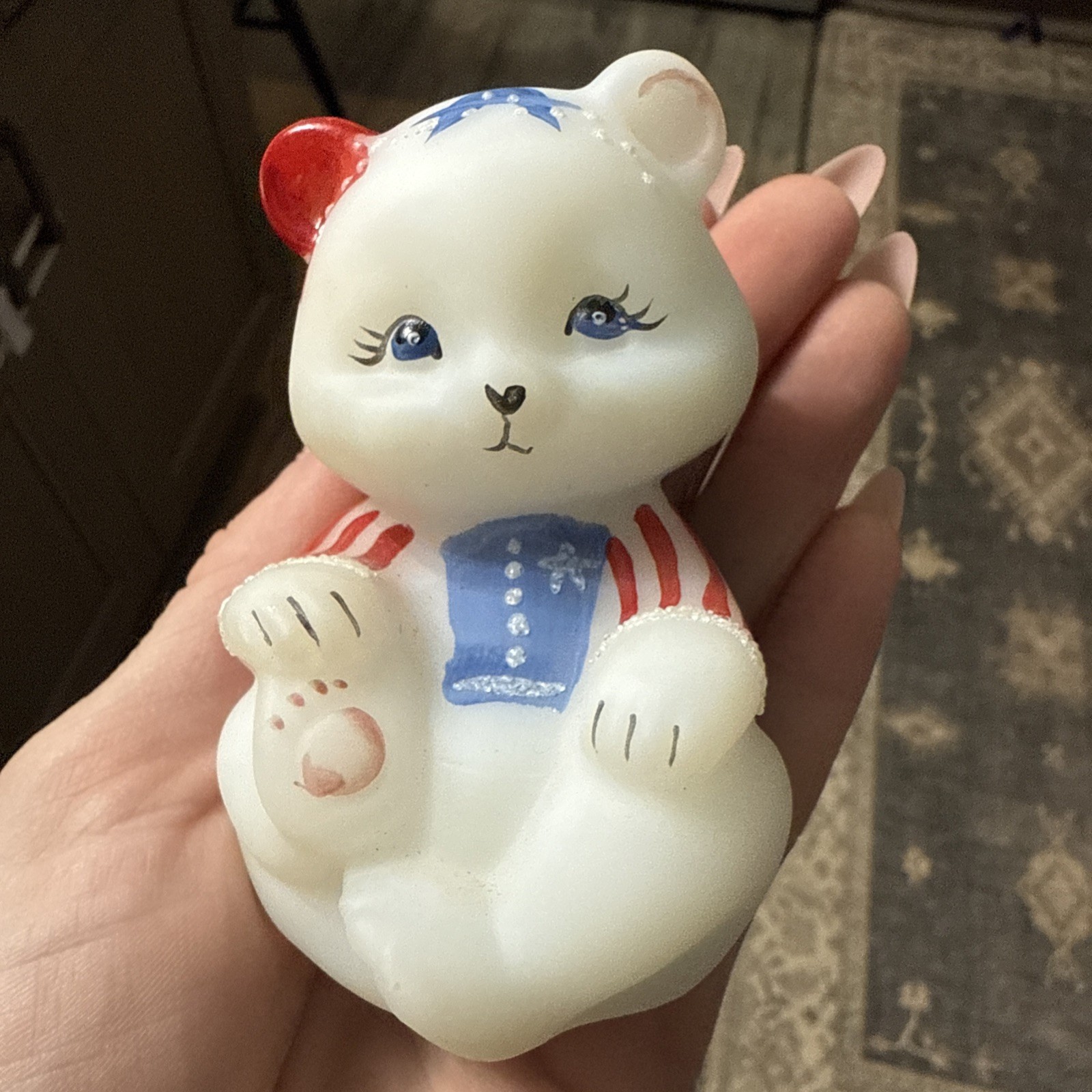 Fenton 2001 Sitting Bear Patriotic Stars and Stripes White Satin Glass Signed