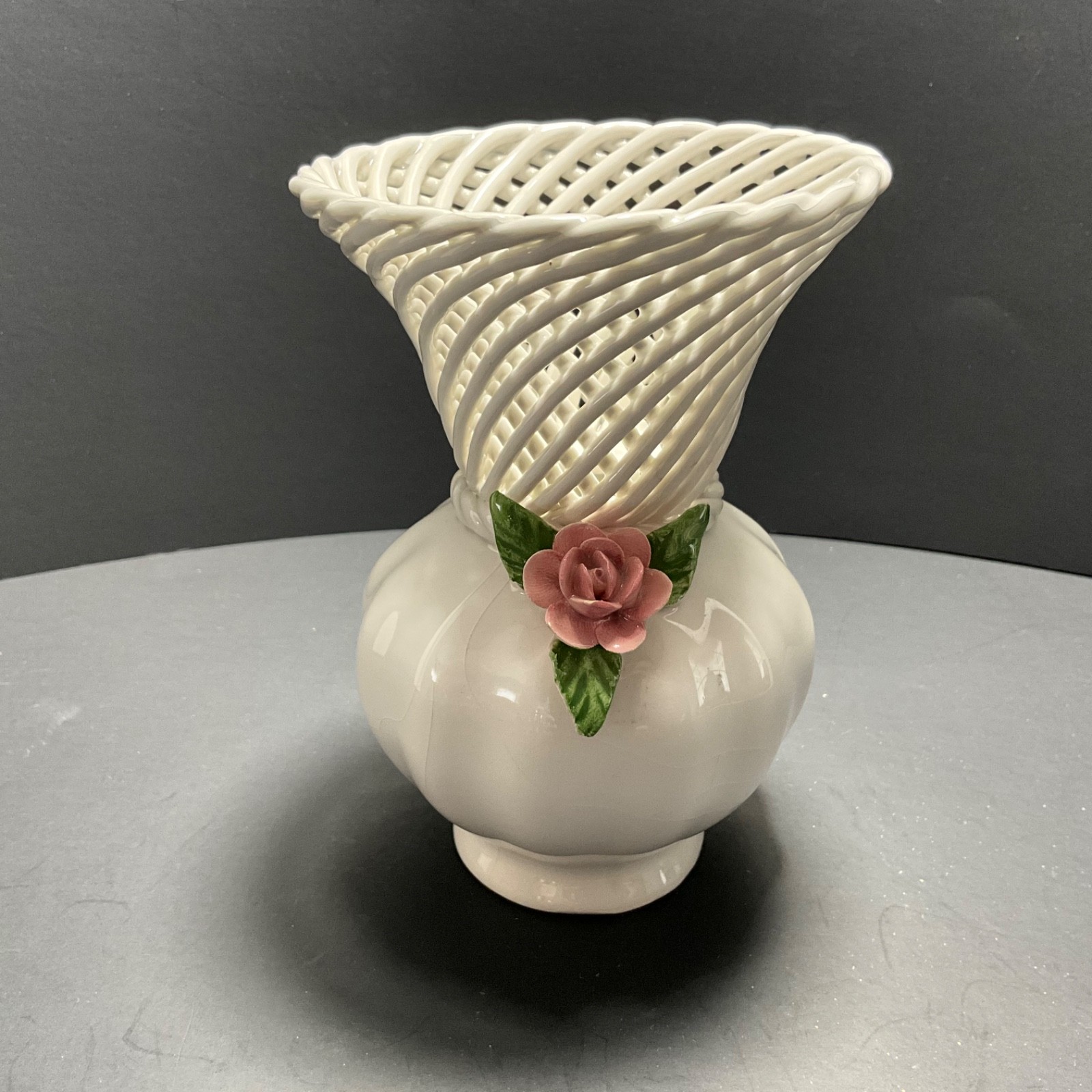 Levante Spain White Ceramic Glossy Floral Lattice Swirl Top Vase 5 Inch
