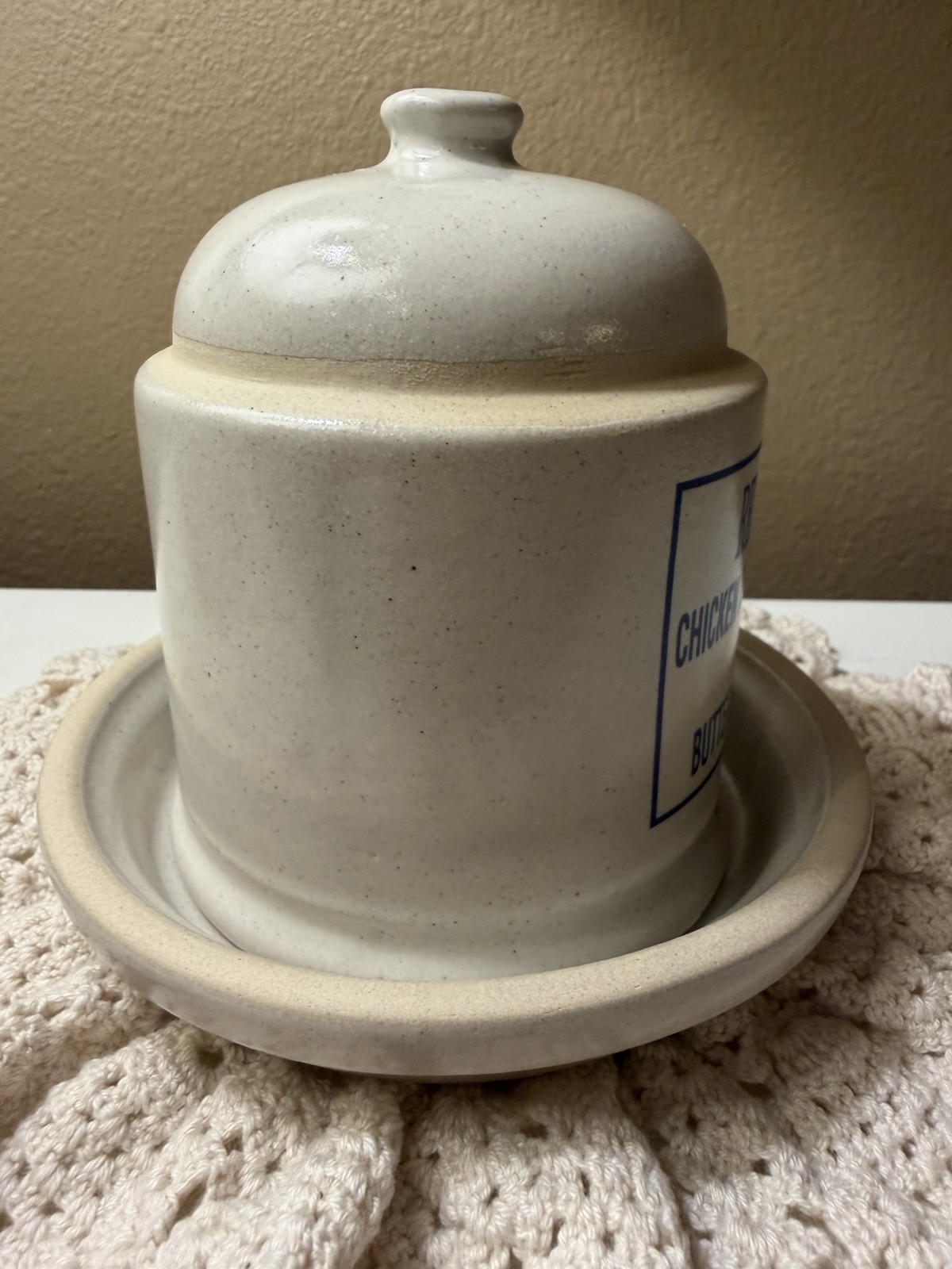 1993 Red Wing Collectors Society Convention Chicken Fount/Feeder, 2 Piece Set