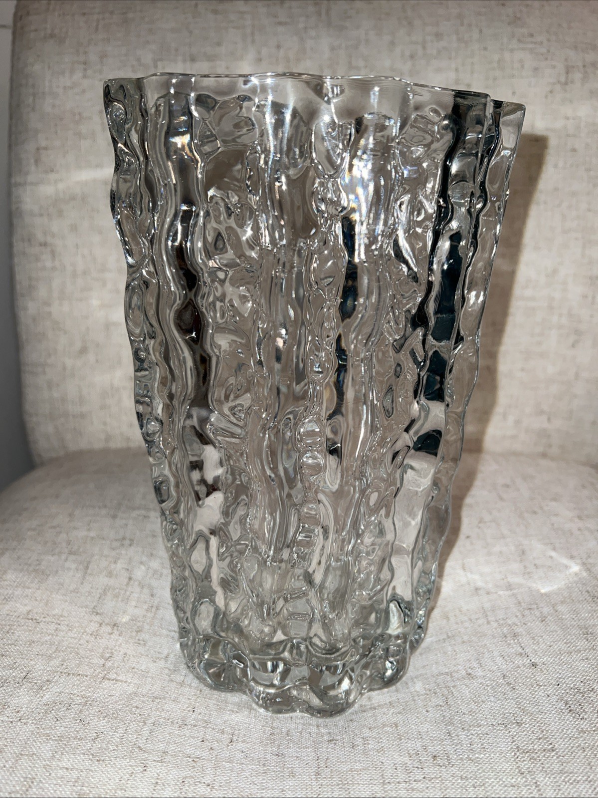 Mikasa Frostfire Crystal Base 9.5 Inches MCM Wavy Glass Beautiful Vase