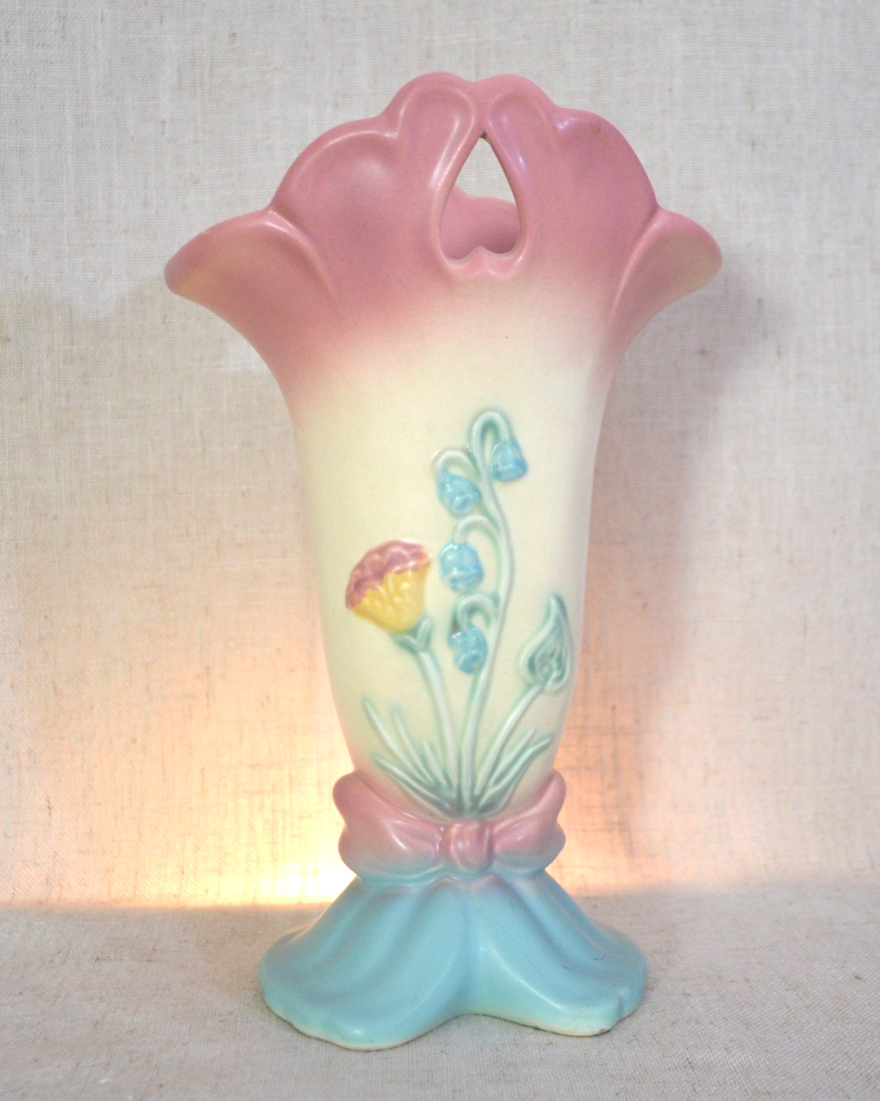 MINT Hull Art Pottery Bow Knot Vase B-11 Pink Blue Floral 1949 w/ Orig Sticker