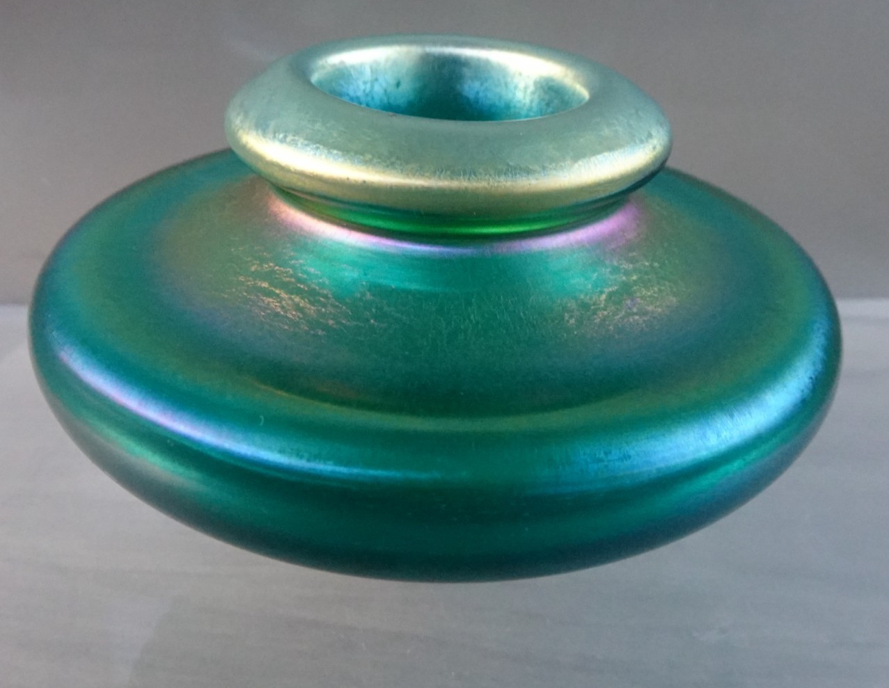 1986 Miniature Grant Randolph Studio Art Glass Iridescent Cabinet Vase 2.8″