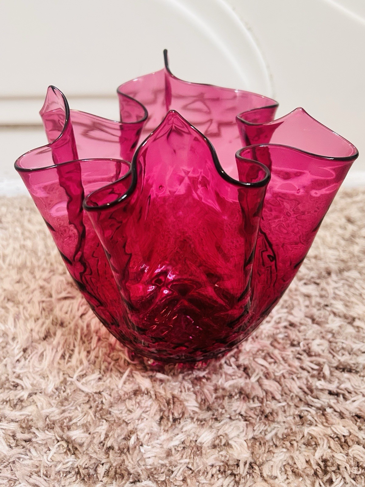 VINTAGE MURANO CRANBERRY ITALIAN ART GLASS HANDKERCHIEF VASE-DIAMOND/QUILTED