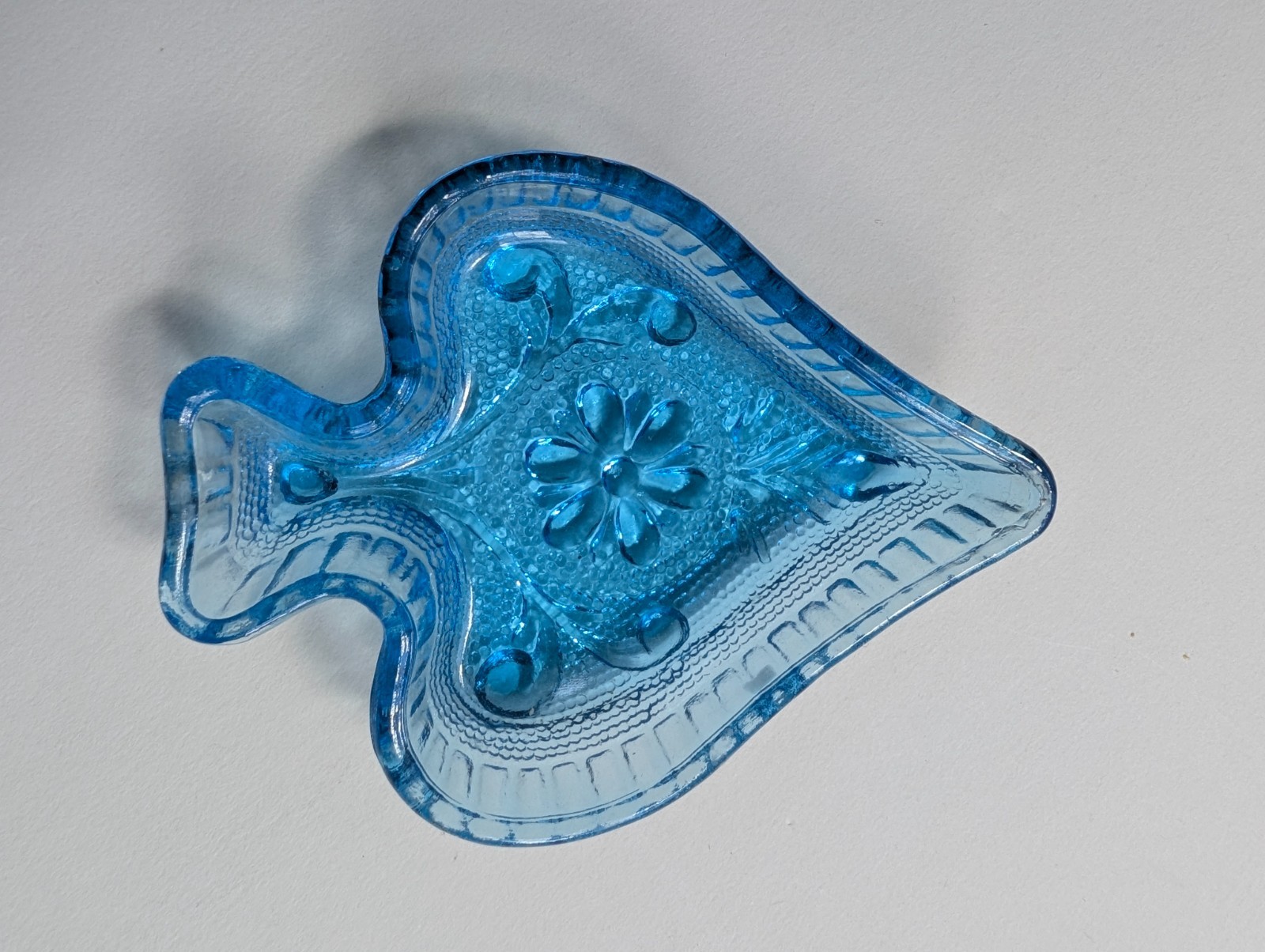 Vintage Indiana Glass Tiara COLBALT Horizon BLUE SPADE ASHTRAY Trinket Spade