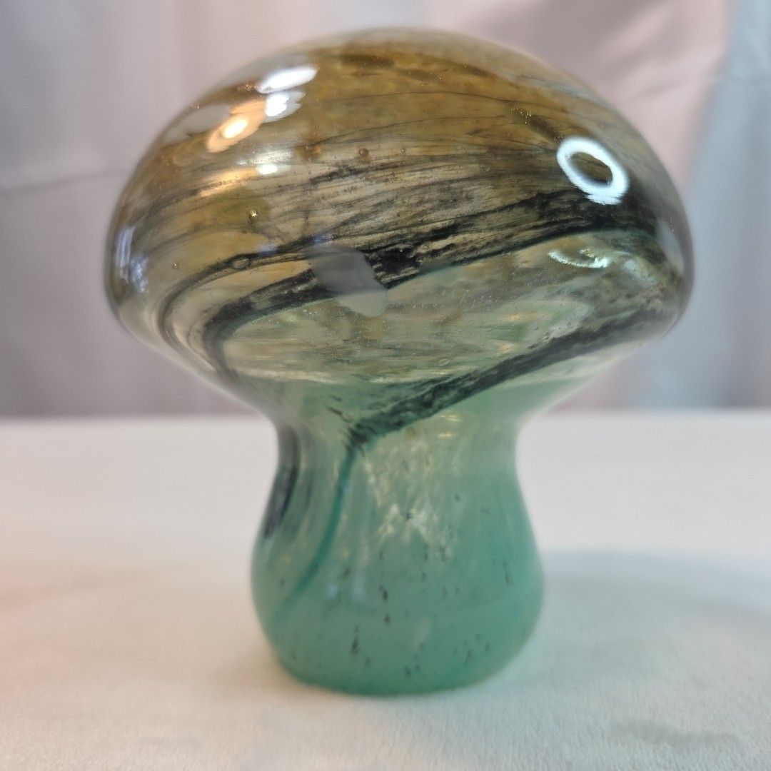 Large Hand-Blown Art Glass Hollow Mushroom Gold Mint Green Spotted 4-1/2″ Tall