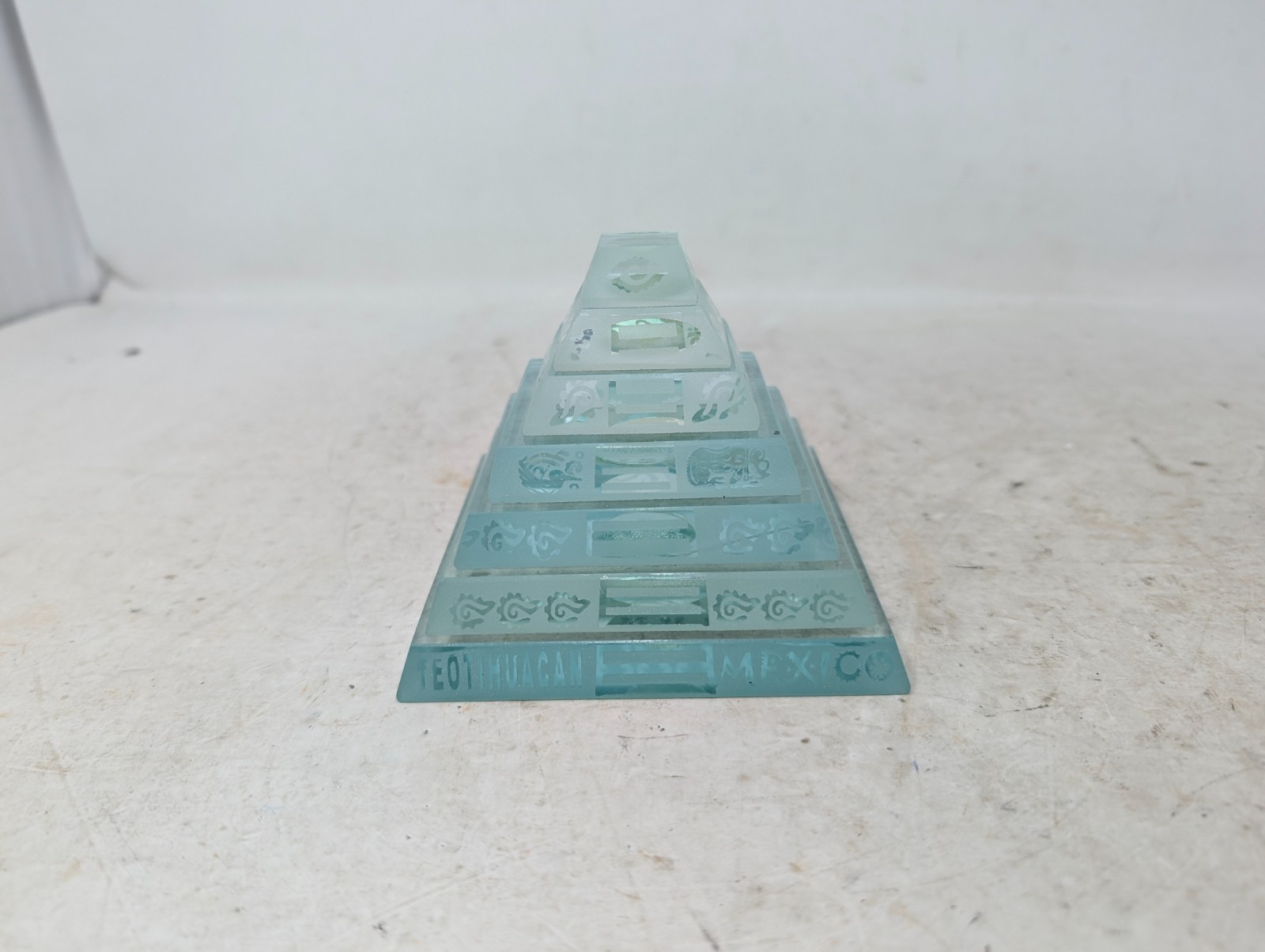 Teotihuacan Pyramid Frosted Glass Sculpture Mexico Souvenir Art (100)
