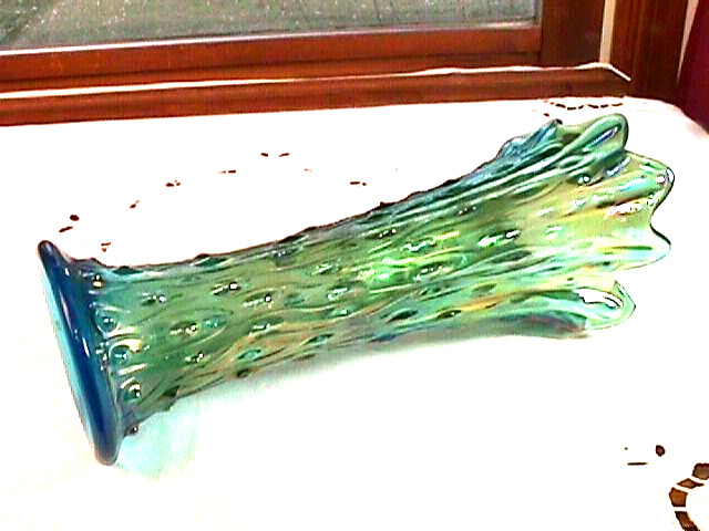 “TREE TRUNK” 10 3/4″ VASE SAPPHIRE OUTSTANDING COLOR TOP TO BOTTOM BY NORTHWOOD