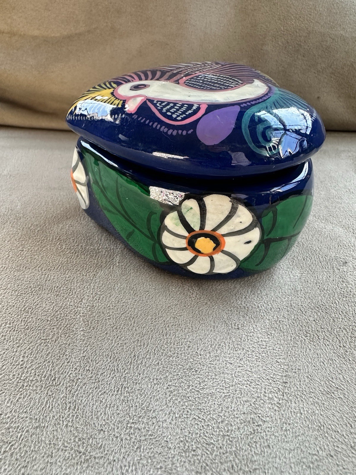Hand Painted Ceramic Heart-Shaped Decorative Box with Bird and Floral Motif