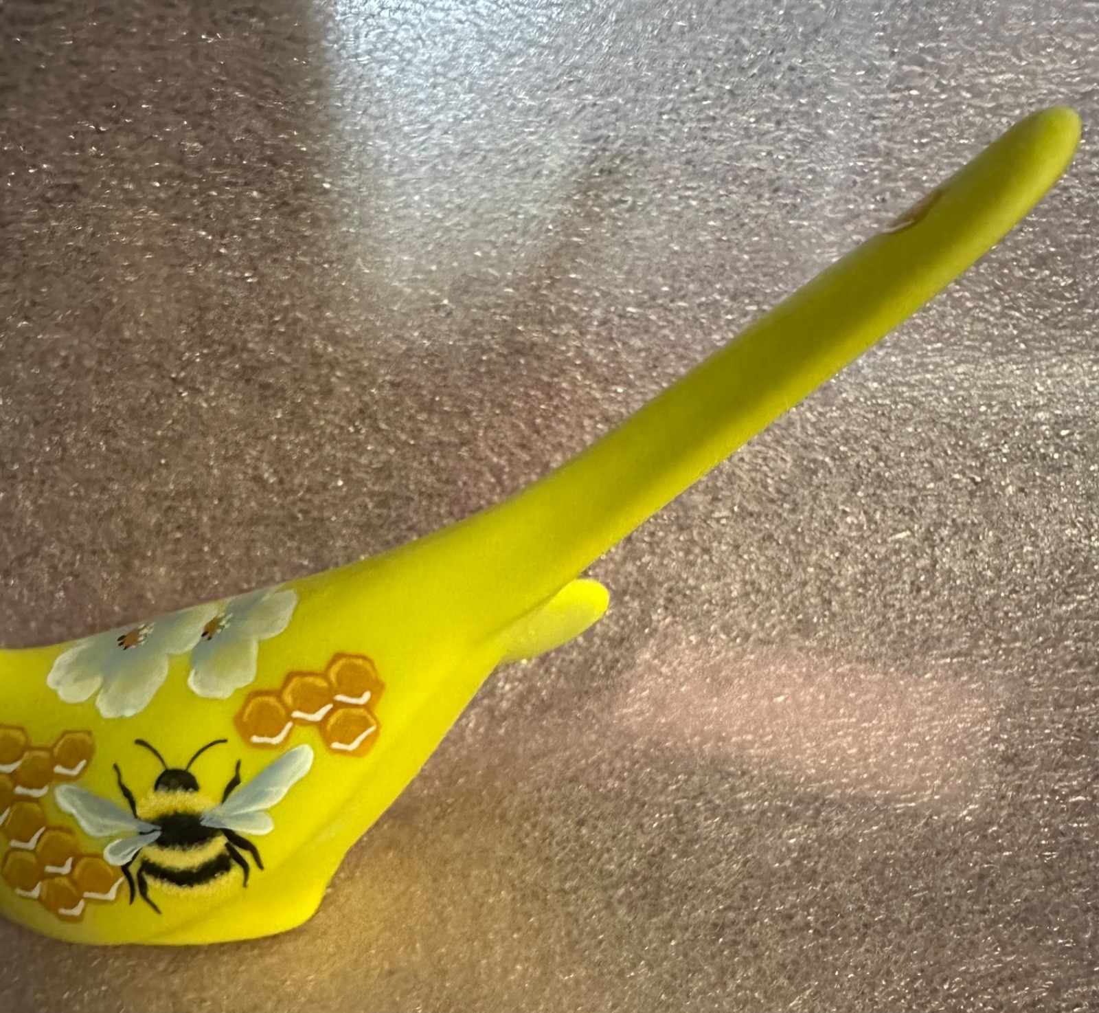 Fenton Yellow Bumble Bee Happiness Bird Ltd To 35 NFGS Exclusive CC Hardman