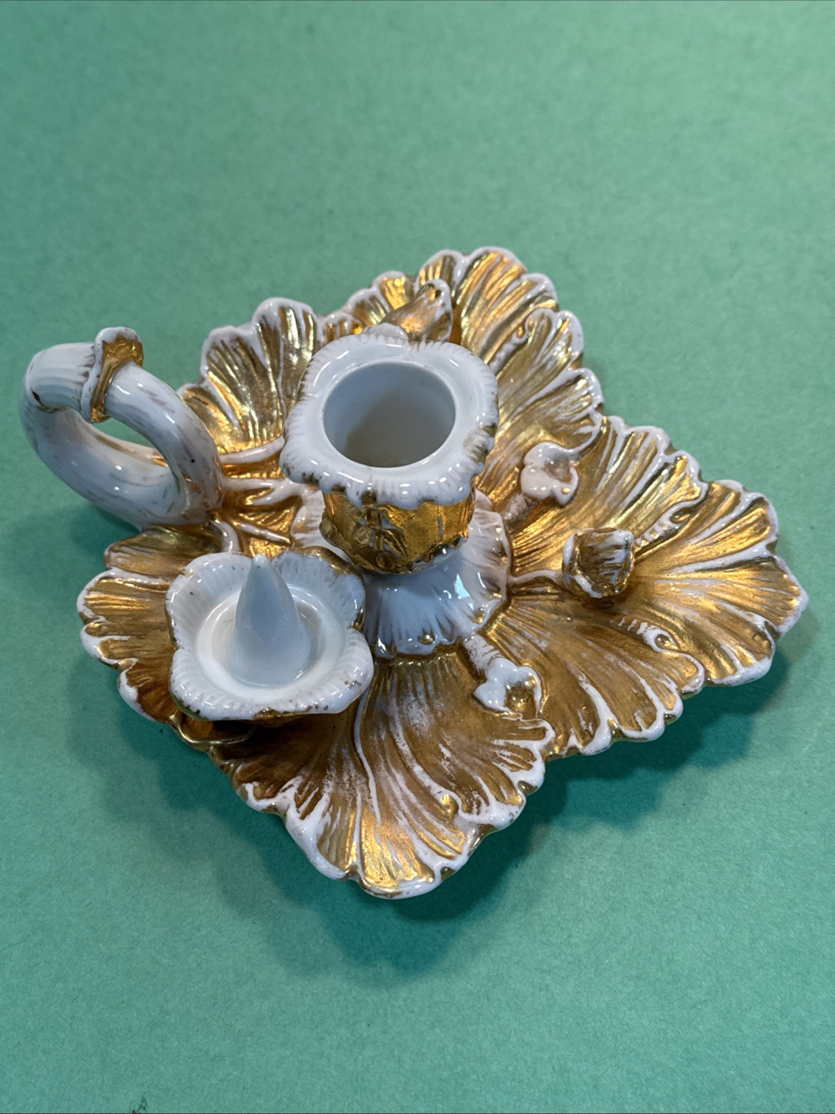 Meissen Figural Leaf Gold Gilt Chamber Stick Candle Holder antique rococo Chip